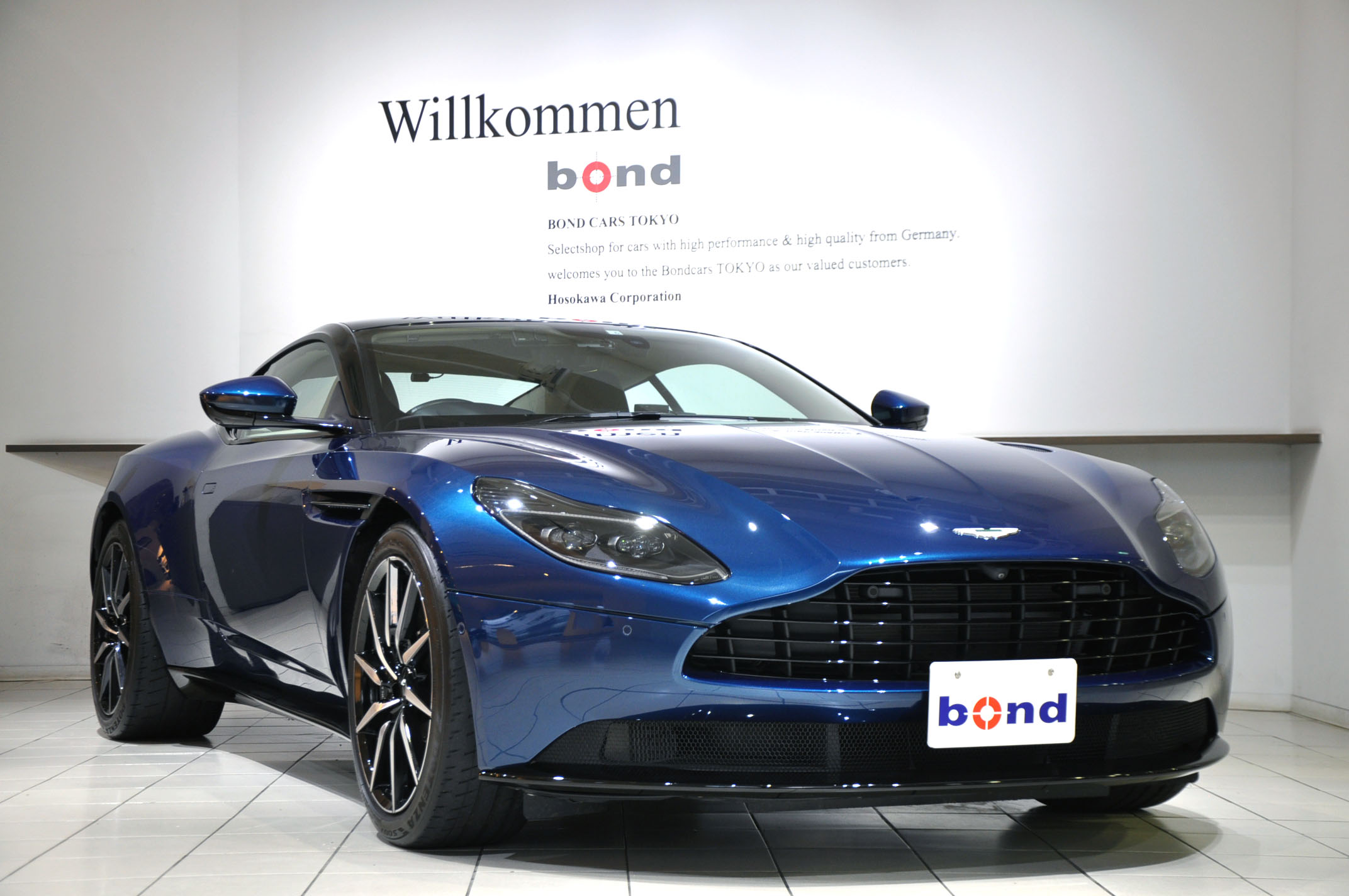 ASTONMARTIN DB11 V8 アストンマーティン　bond ボンド 輸入車 販売 買取 カスタム ドレスアップ