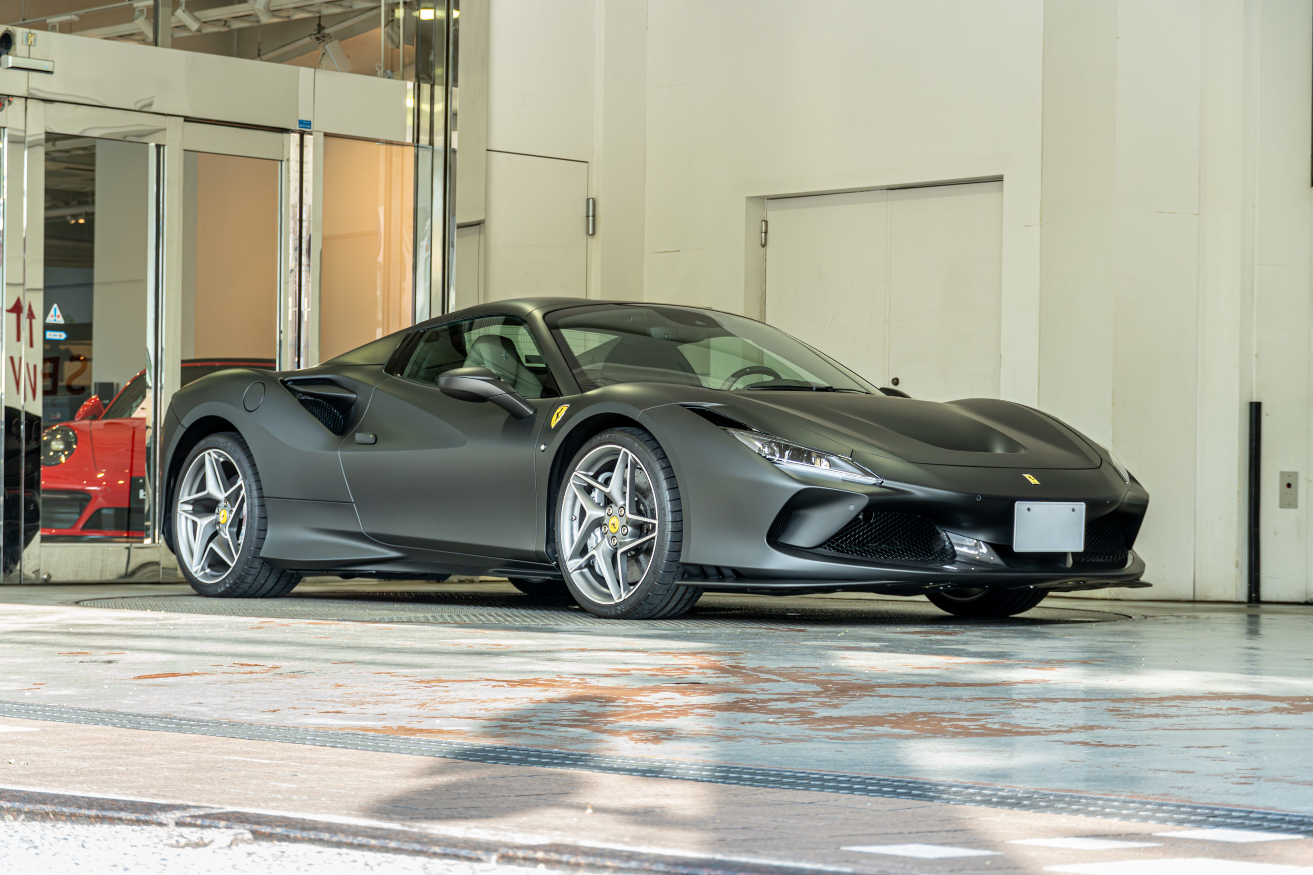 フェラーリ　F8 フルラッピング　マットブラック　FERRARI SPYDER 
