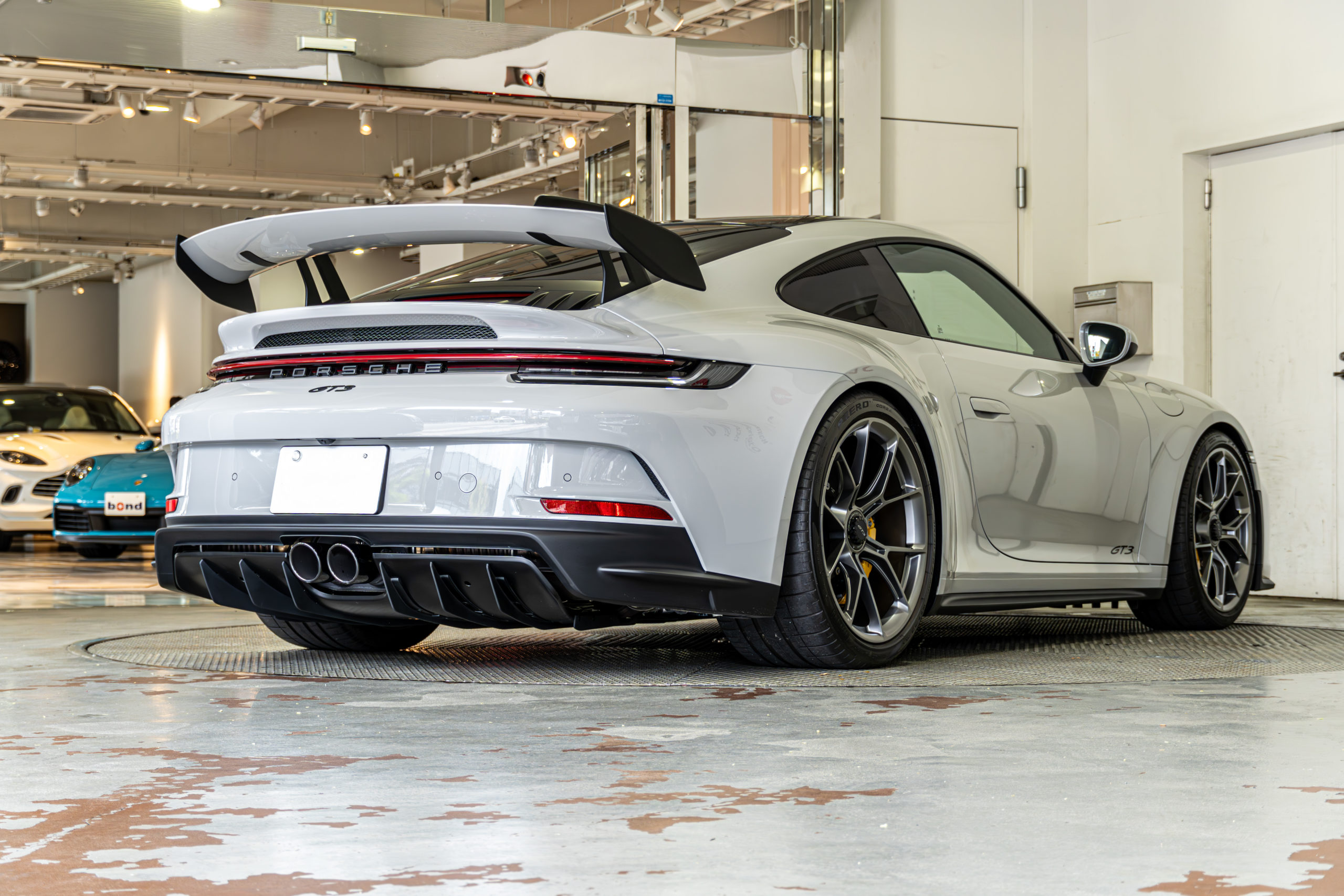 GT3 992 カスタム ローダウン ホイール PDLS レザーインテリア PCCB