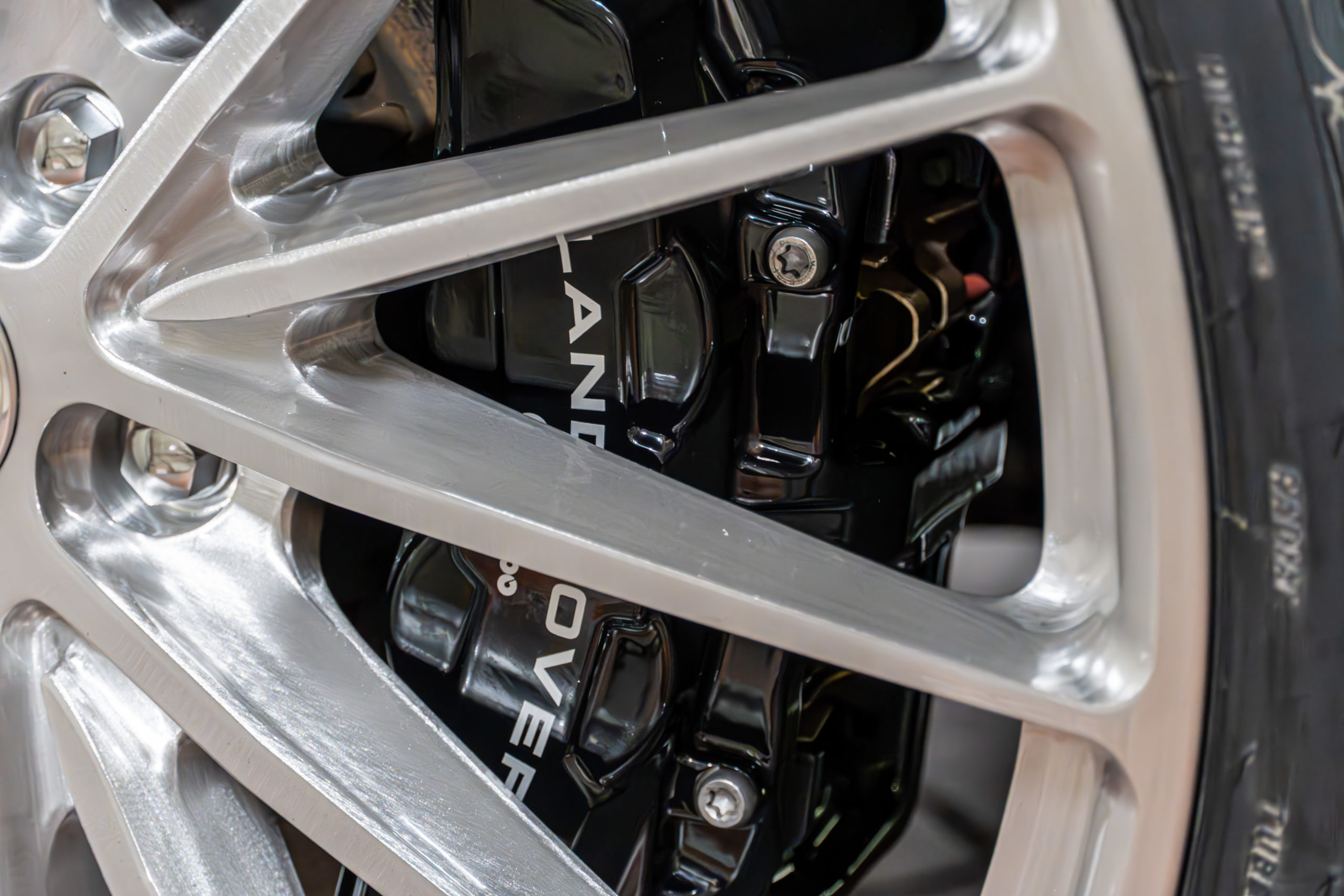 レンジローバー　カスタム　HRE P103 低ダストパッド　カスタム
