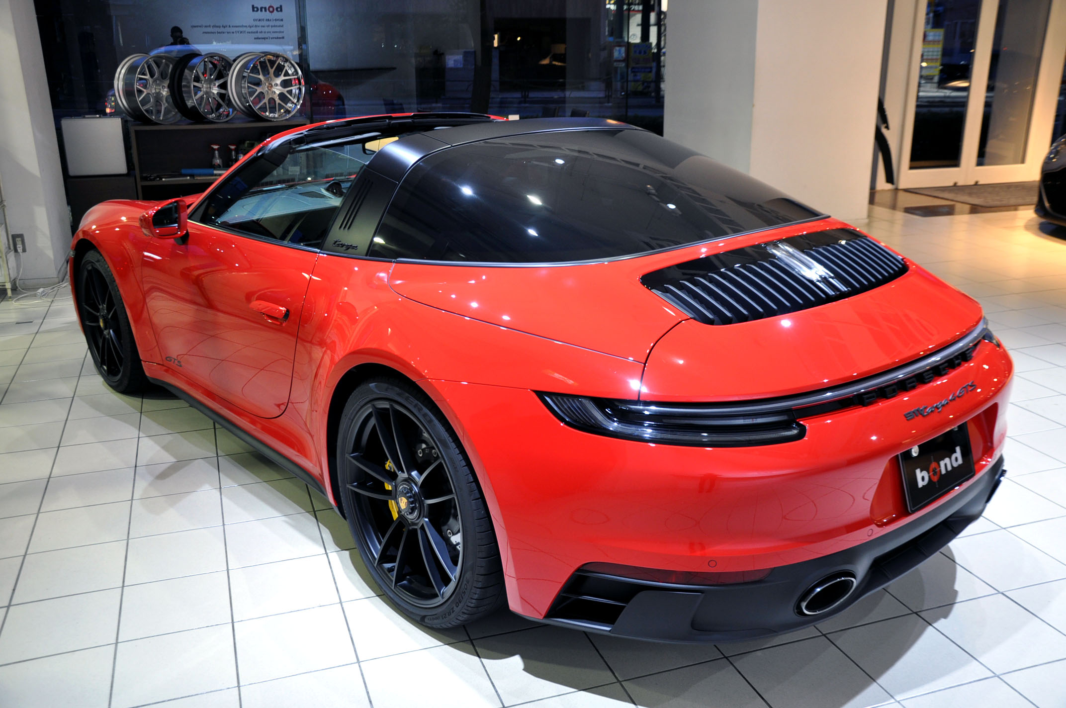 PORSCHE 911 Targa4GTS 992 ポルシェ タルガ ガーズレッド PCCB 輸入車 販売 買取 bond ボンド 東京