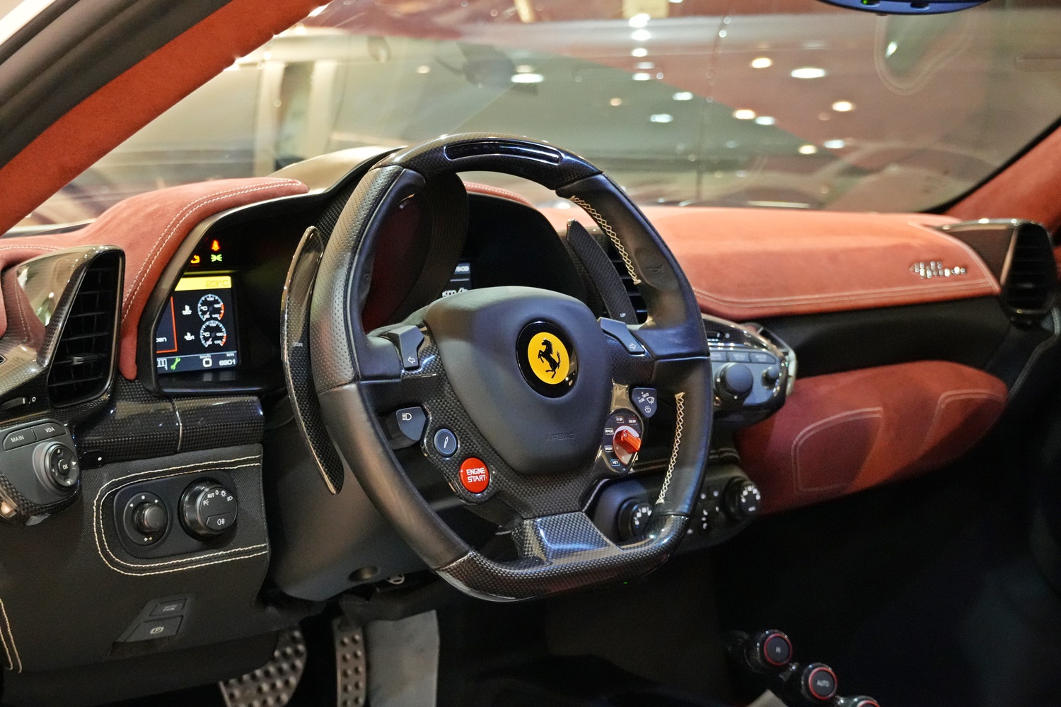 458 スペチアーレ　中古　カスタム　東京　ビアンコイタリア