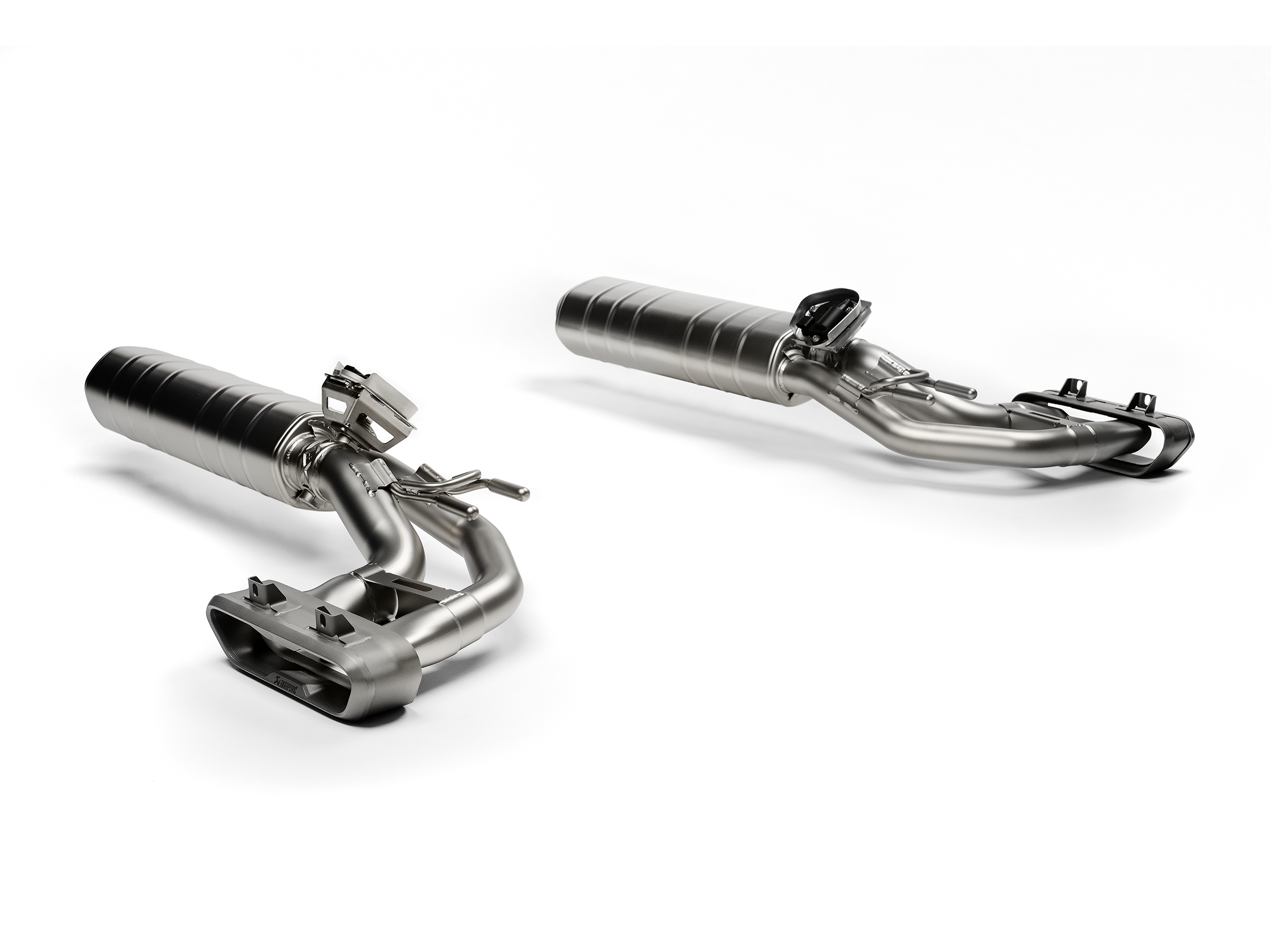 W465　G63　マフラー　車検対応　eマーク　Akrapovic　アクラポビッチ