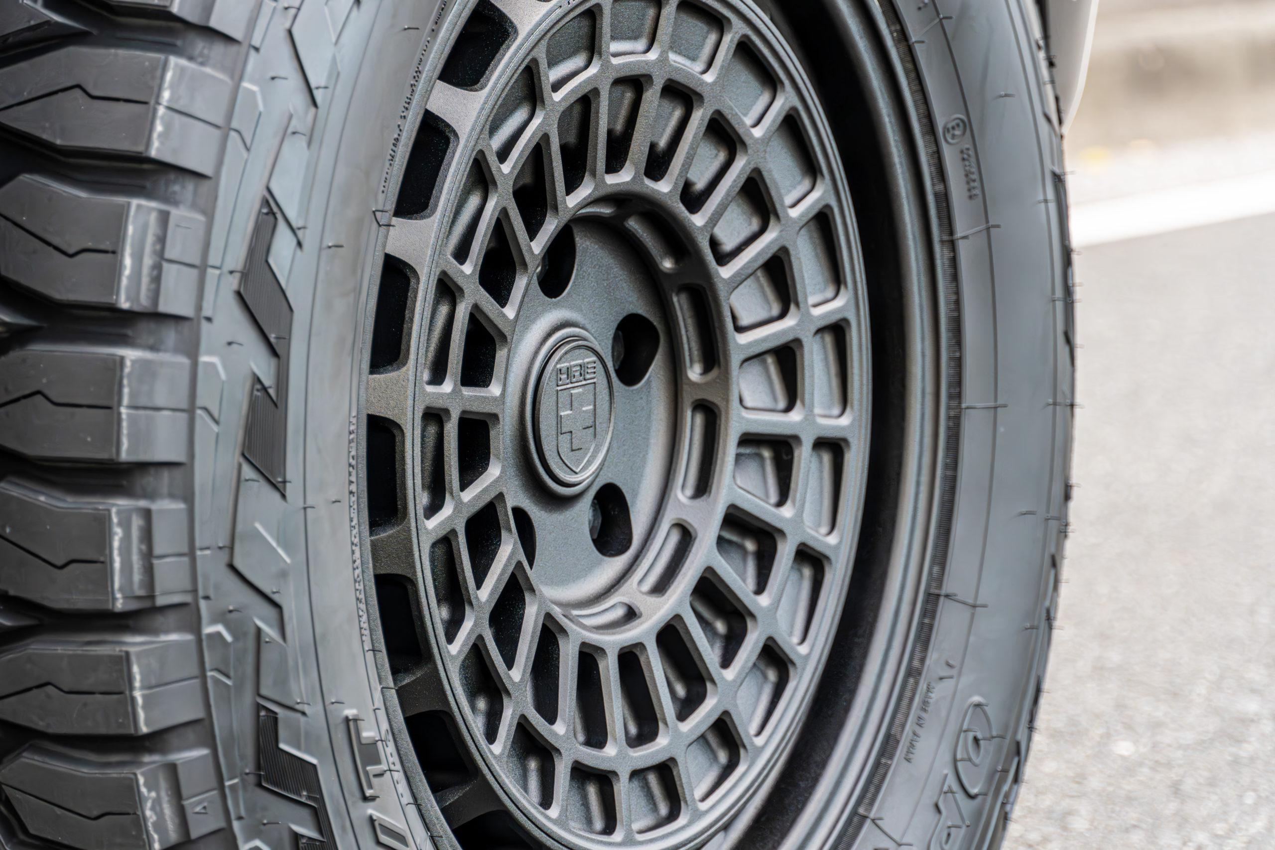 G400d プロフェッショナル　LETECH オフロード仕様　HRE 515 18INCH ウィンチ