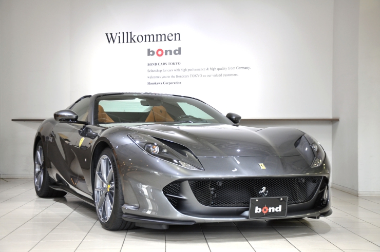フェラーリ　中古車　812　V12　NA　ディーラー車