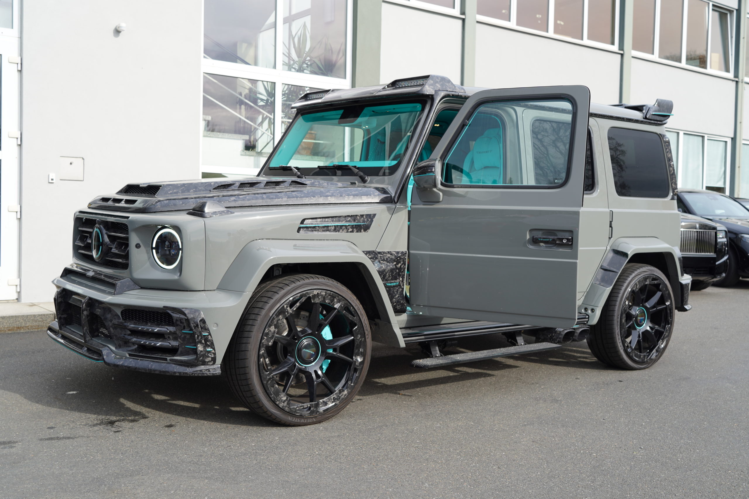ドイツ出張 テックアート MANSORY 992 ウルス RS6 SF90 G63 PHANTOM 296 XM カイエン