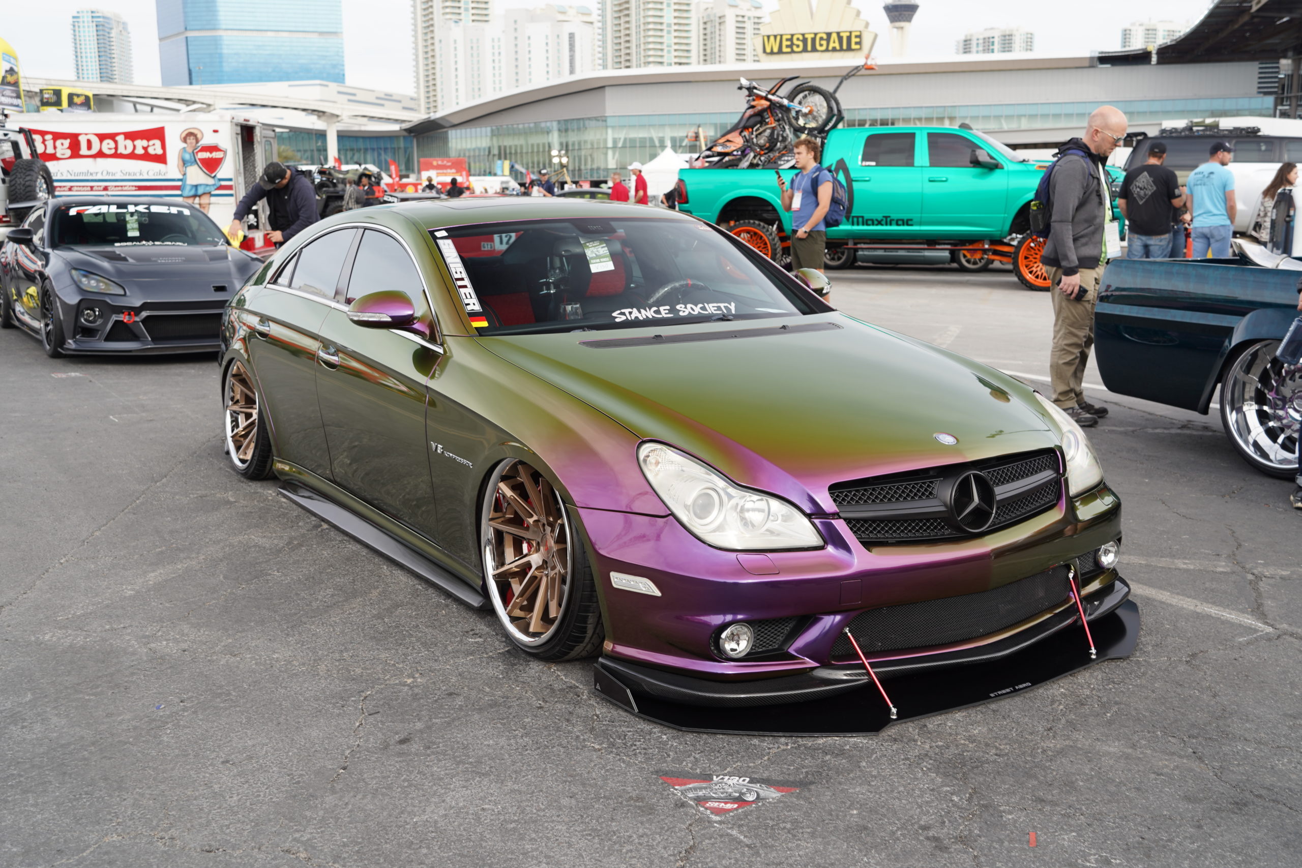 SEMA SHOW セマ 2024 フェラーリ　レンジローバー ロールスロイス　RYFT TOYO ニュートレイル　DUKE ボンドツアー MV FORGED