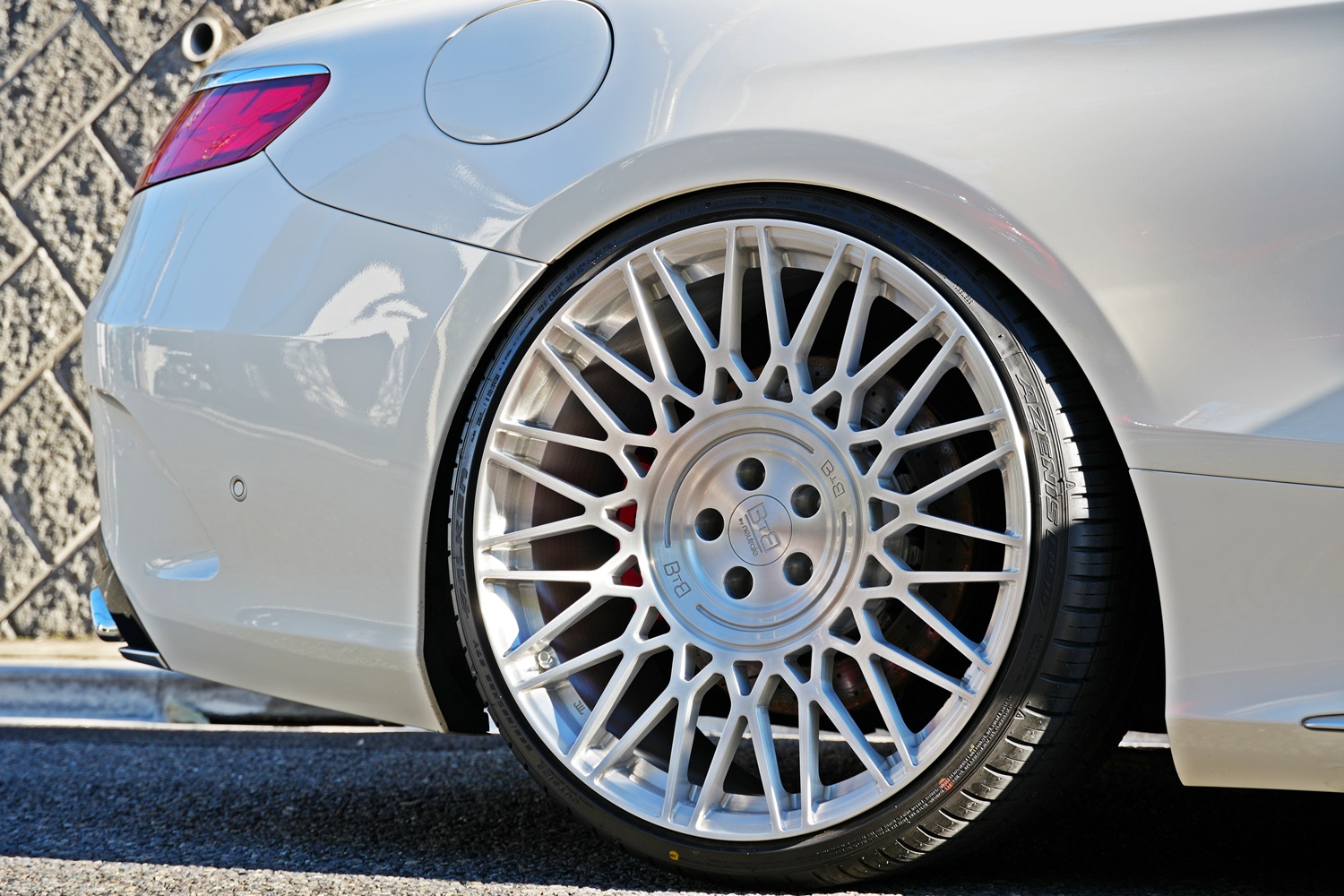 neutrale  BTB  W217　C217　S63カブリオレ　S63クーペ　カスタム　ホイール　22インチ
