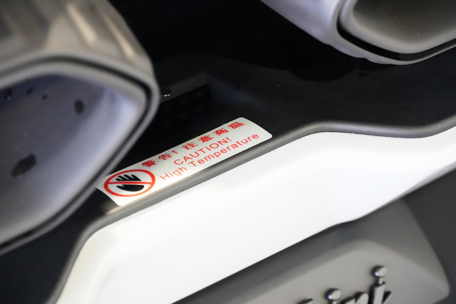 ランボルギーニ レヴエルト カスタム ローダウン ホイール 車高