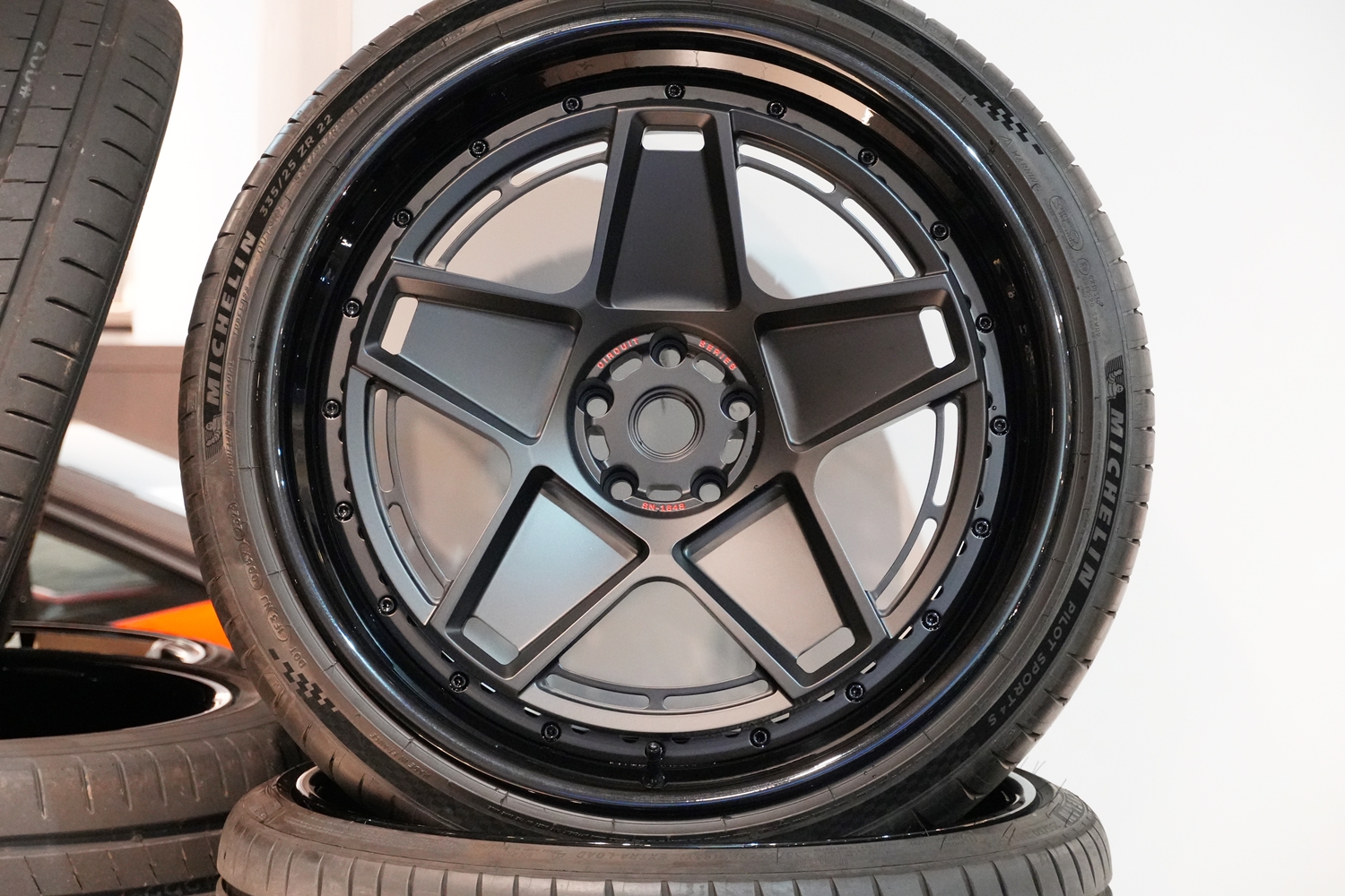 フェラーリ　F8　ホイール　中古　22インチ　鍛造　アメ鍛