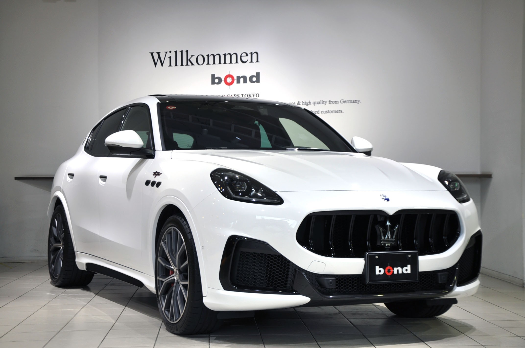 bond ボンド 在庫車 輸入車 販売 買取 Maserati マセラティGrecale グレカーレ トロフェオ 