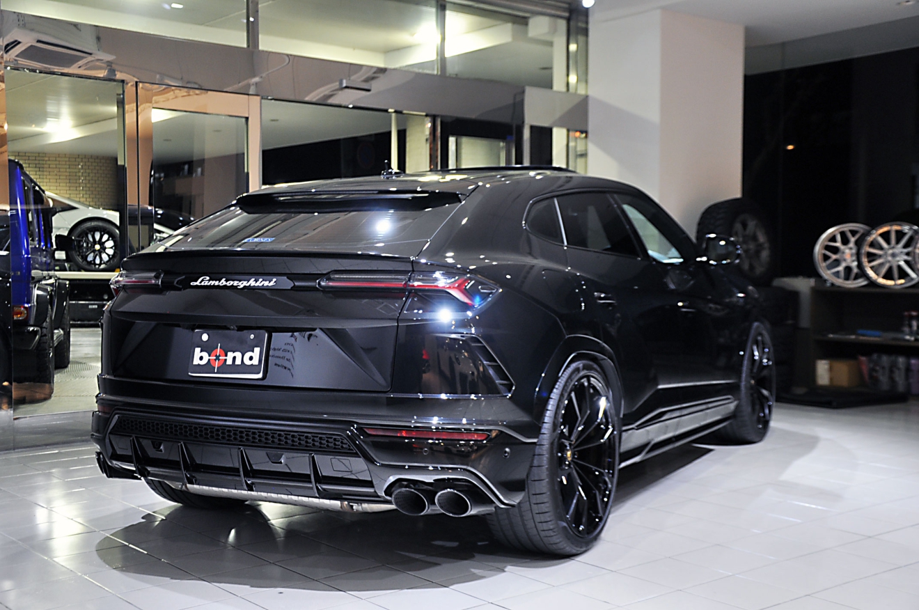 ランボルギーニ　ウルス　輸入車　販売　買取　bond　ボンド　東京　カスタム　ドレスアップ