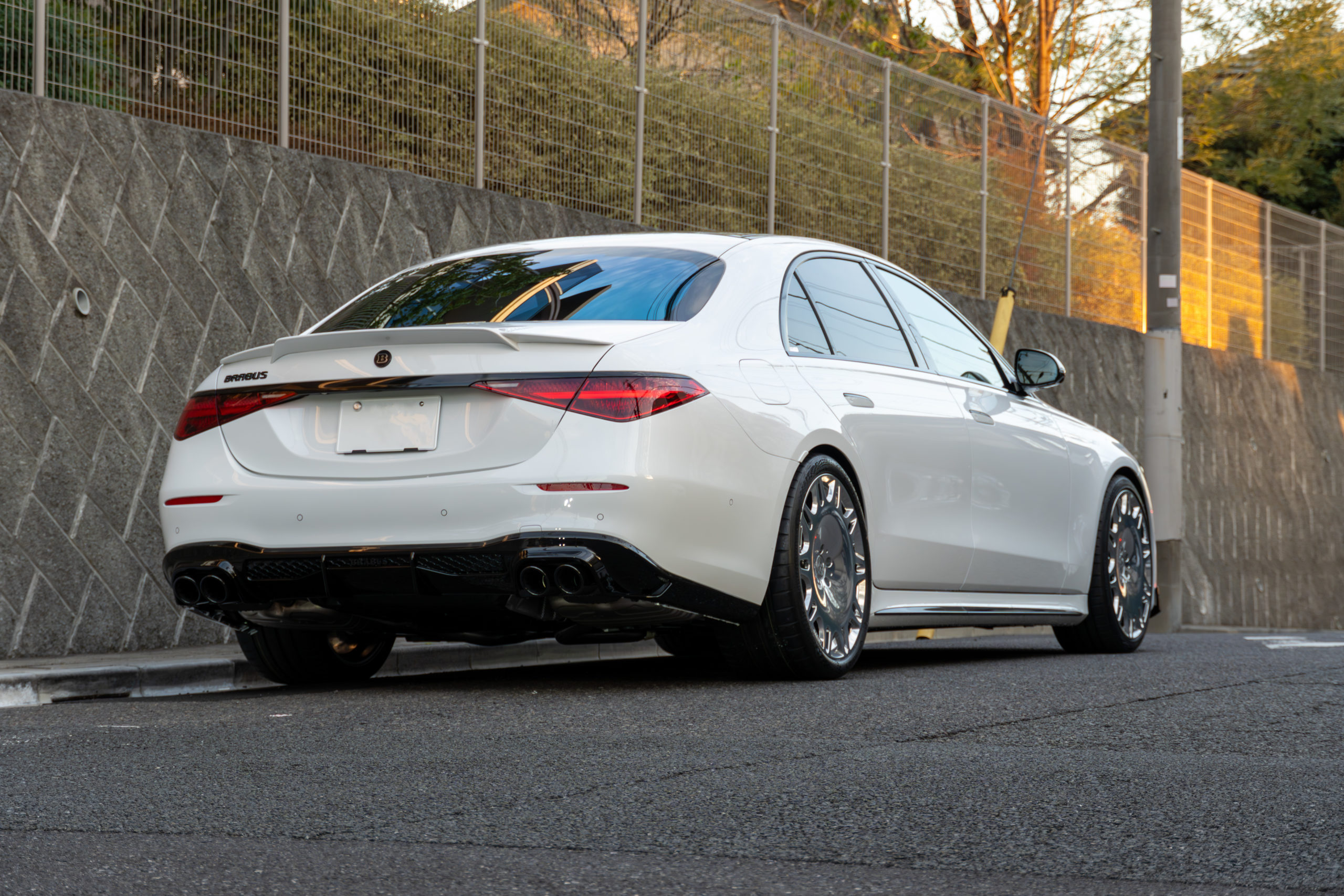 W223 ブラバス カスタム ローダウン 21インチ ブラックアウト ポリッシュホイール
