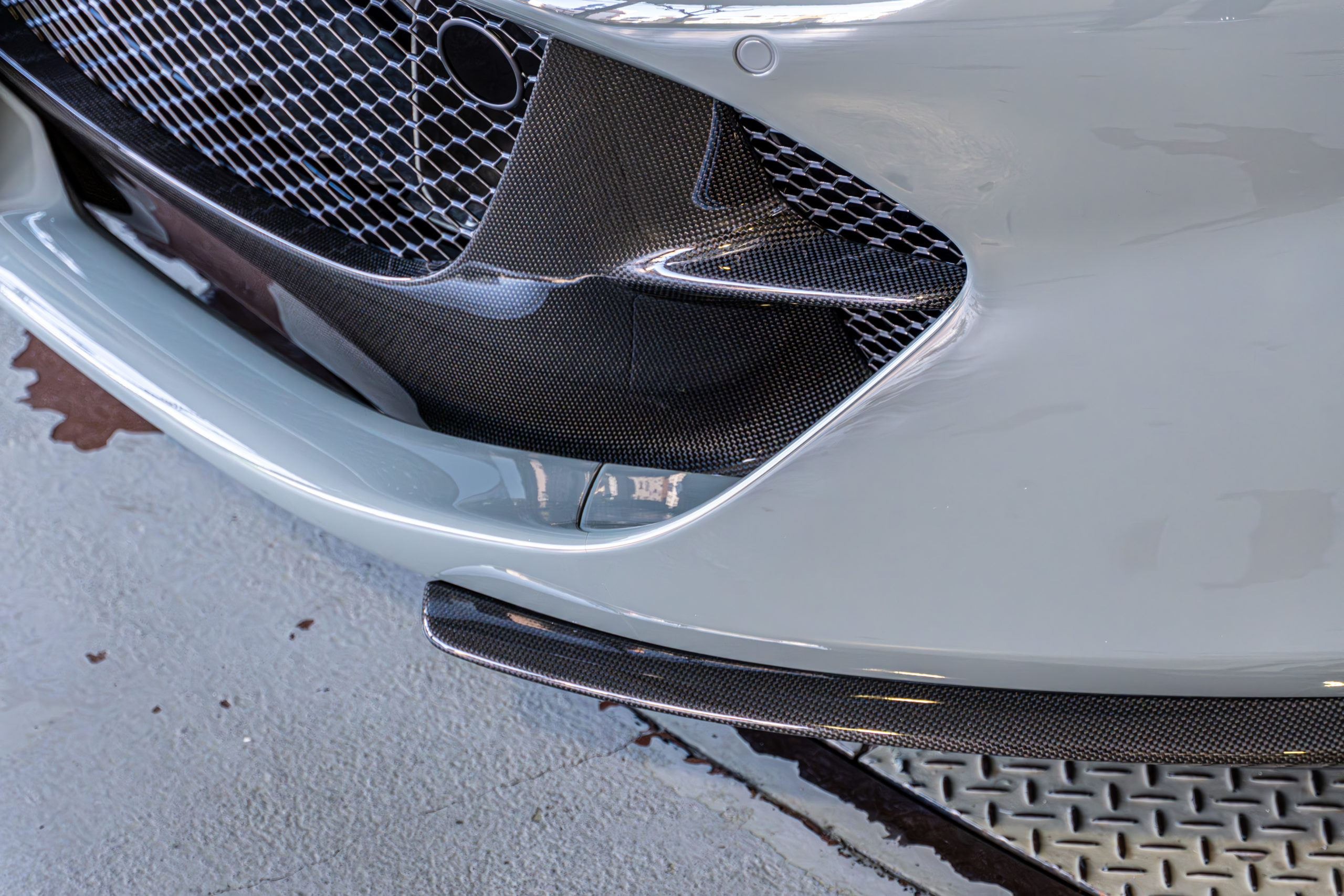 フェラーリ 812 GTS 即納　グリジオメディオ　HRE ダーククリア　P104SC