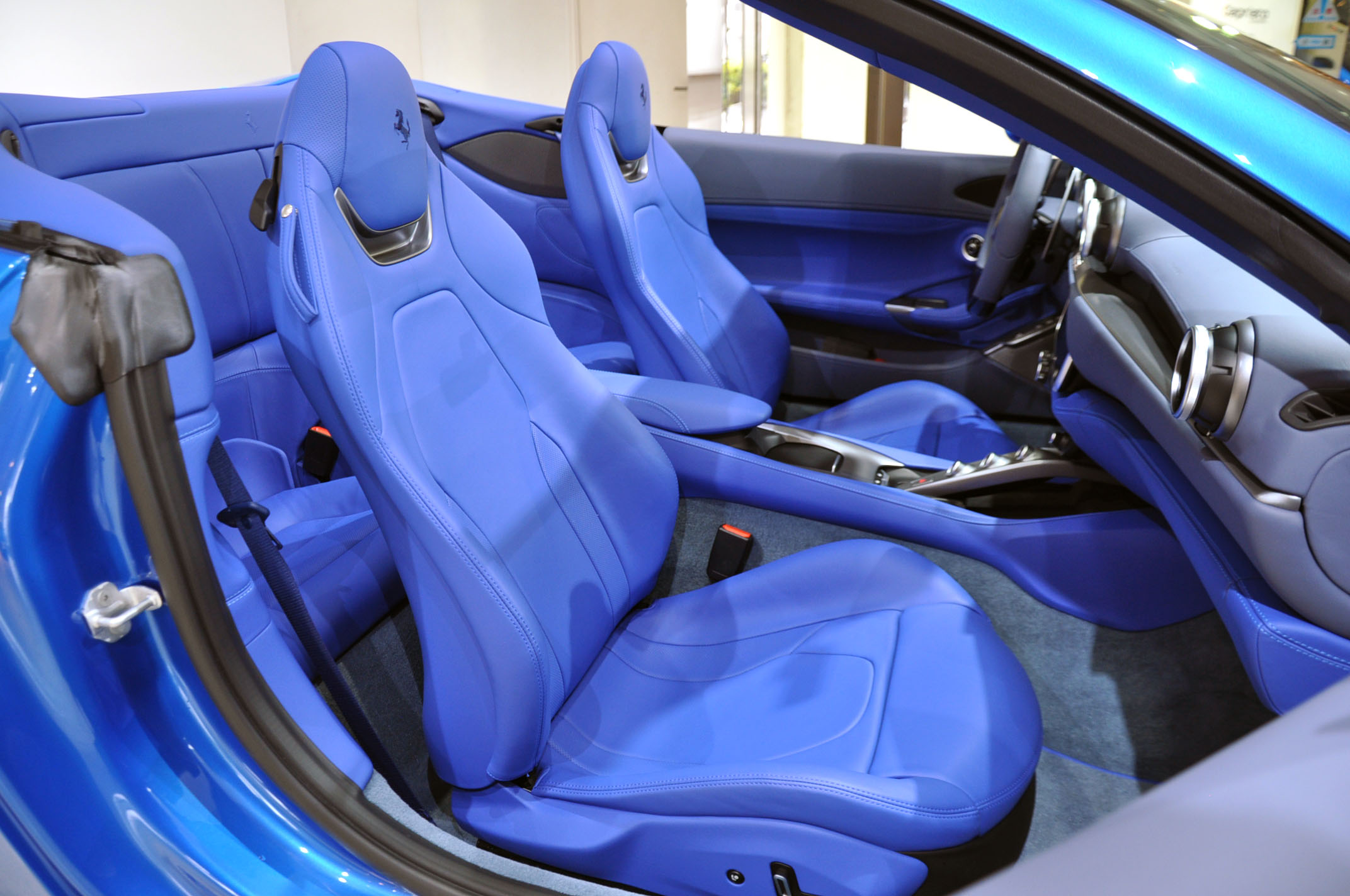 Ferrari portofino フェラーリ ポルトフィーノ スペシャルオプション 輸入車 買取 販売 bond ボンド 東京 カスタム ドレスアップ