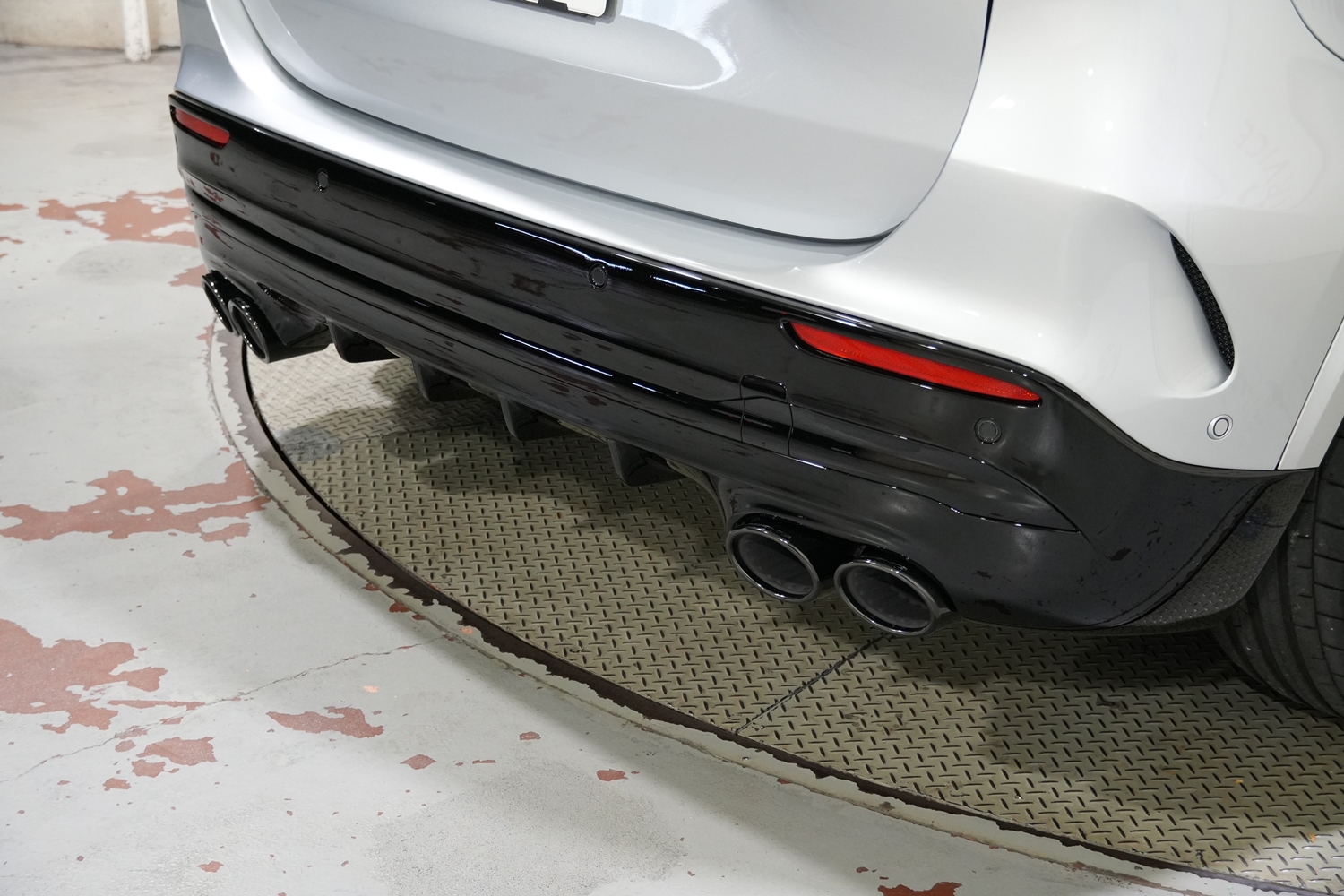 ベンツ カスタム ペイント 樹脂パーツペイント ブラックアウト カスタム AMG メルセデス 東京