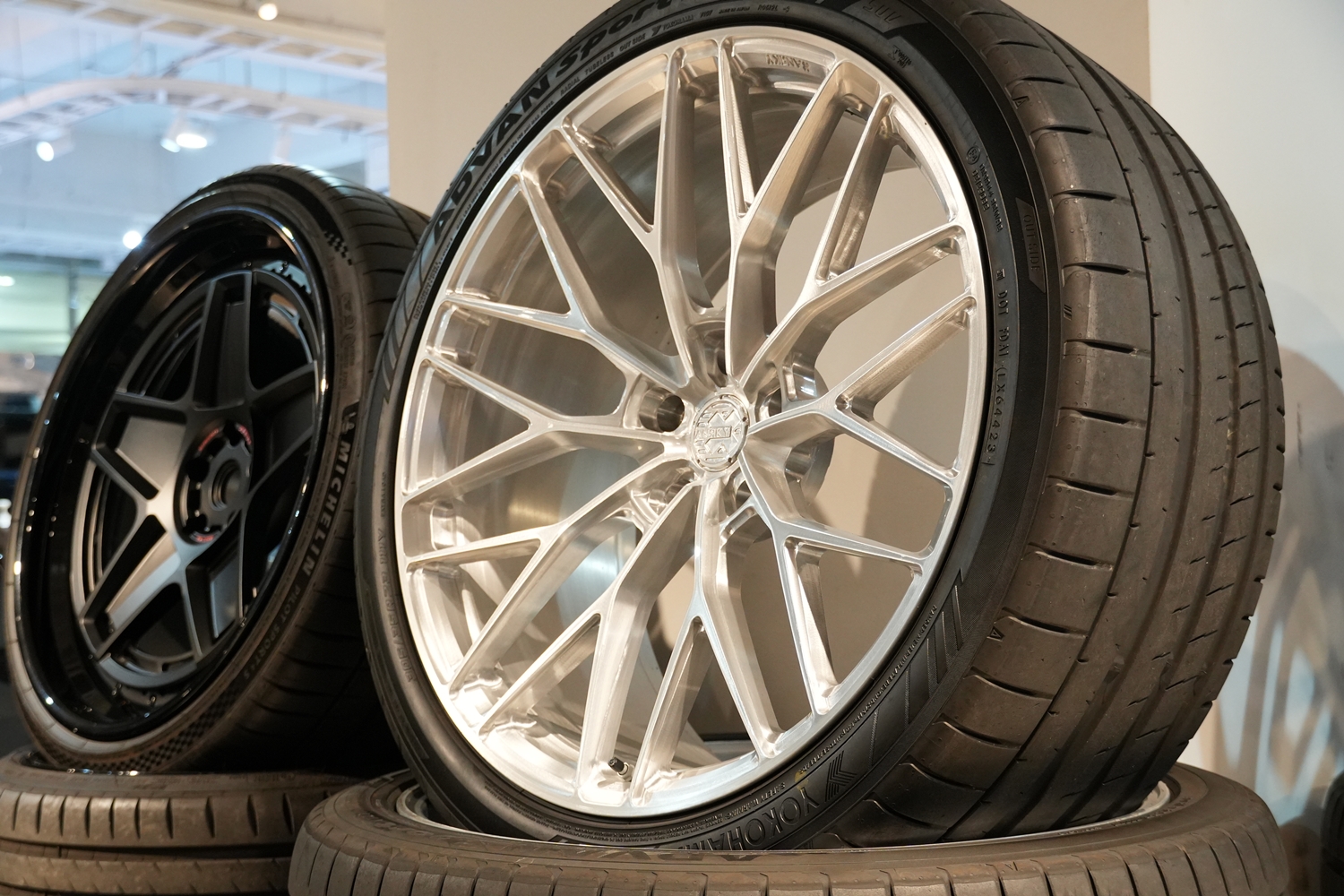 W463A W465 Gクラス G63 G450 G400d 中古タイヤホイール アメ鍛 ANRKY 23インチ