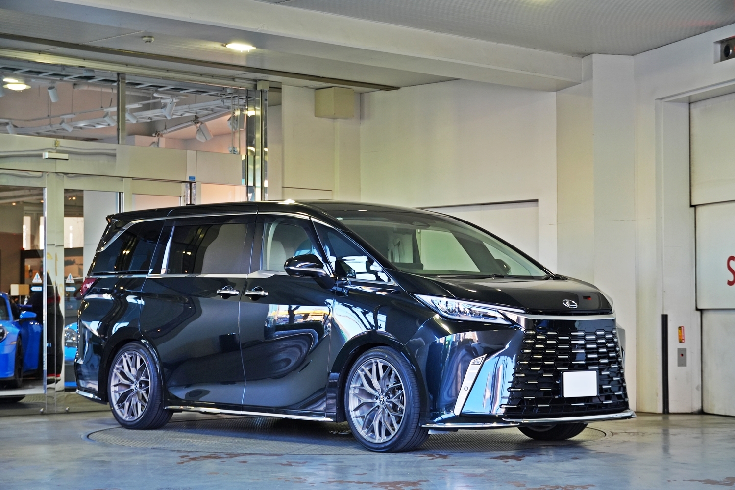 LEXUS　レクサス　LM500　カスタム　ローダウン　ホイール　鍛造ホイール　