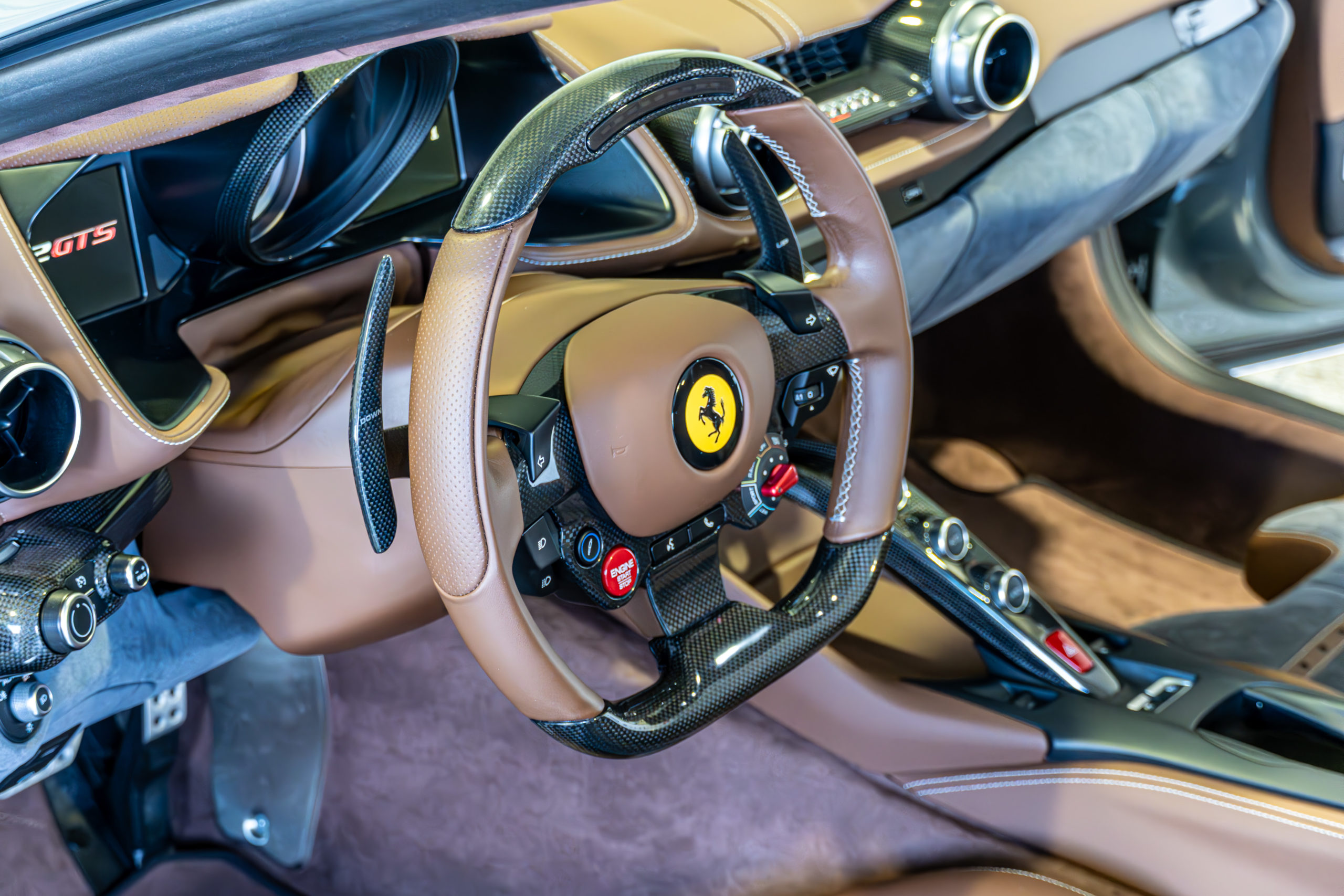 フェラーリ 812 GTS 即納　グリジオメディオ　HRE ダーククリア　P104SC