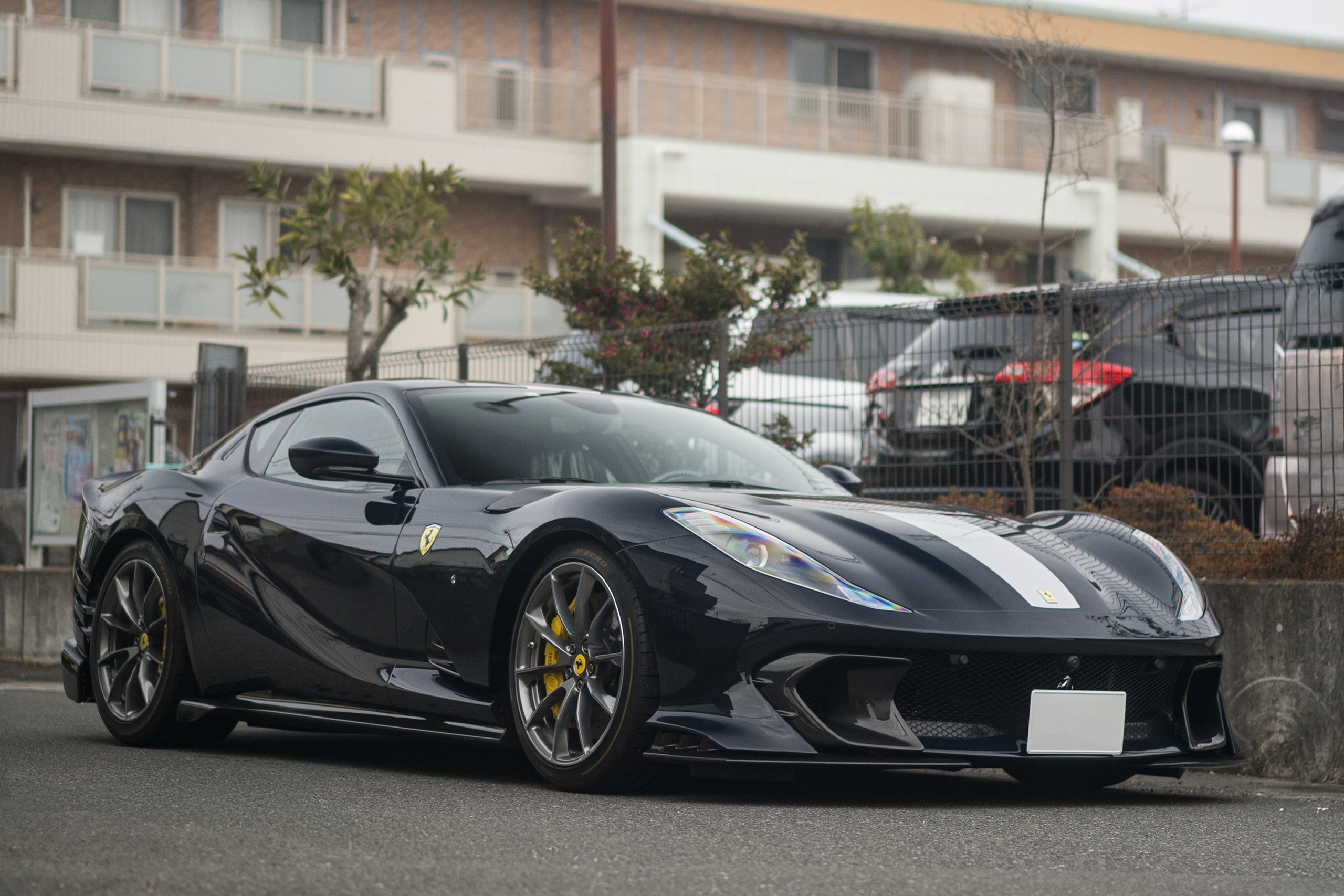 フェラーリ　812 コンペティツォーネ　ローダウン　カスタム AL13