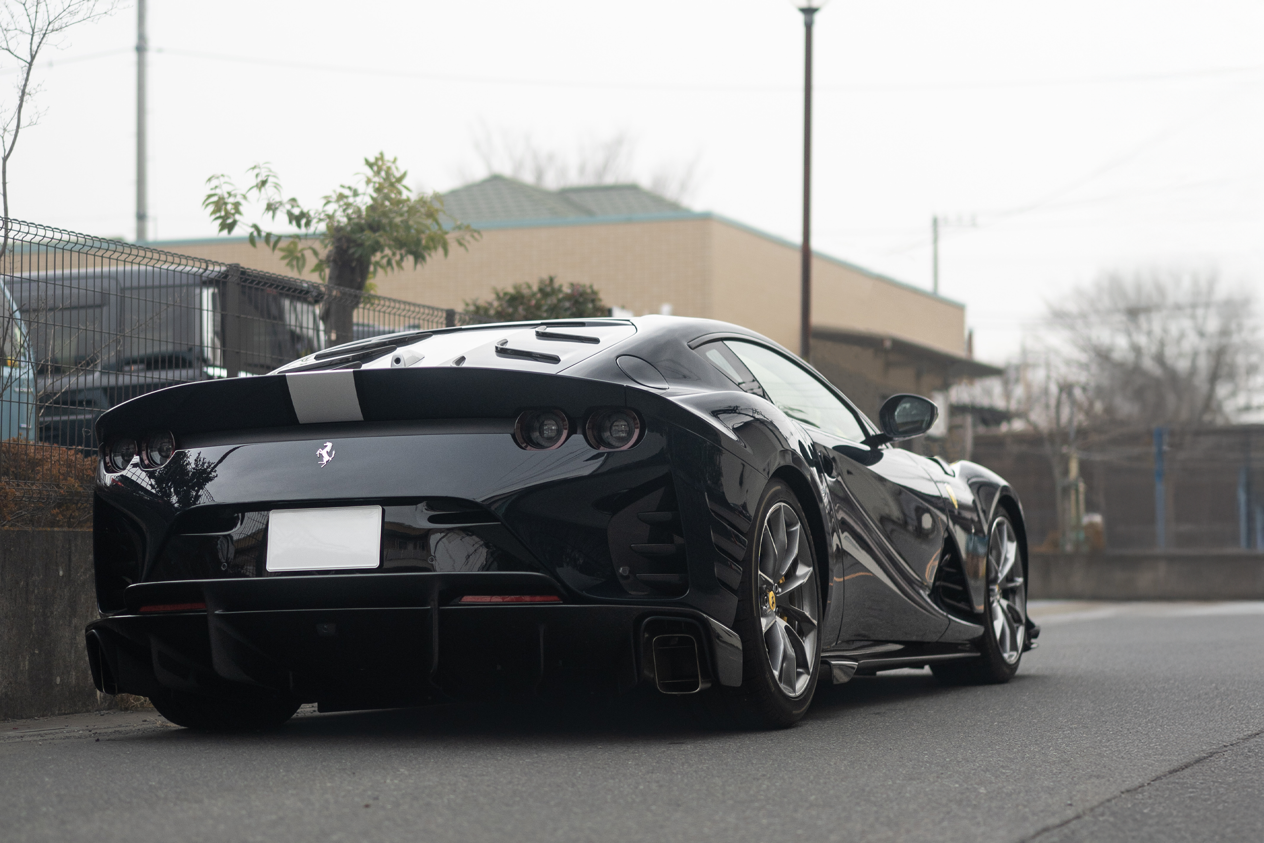 フェラーリ　812 コンペティツォーネ　ローダウン　カスタム AL13