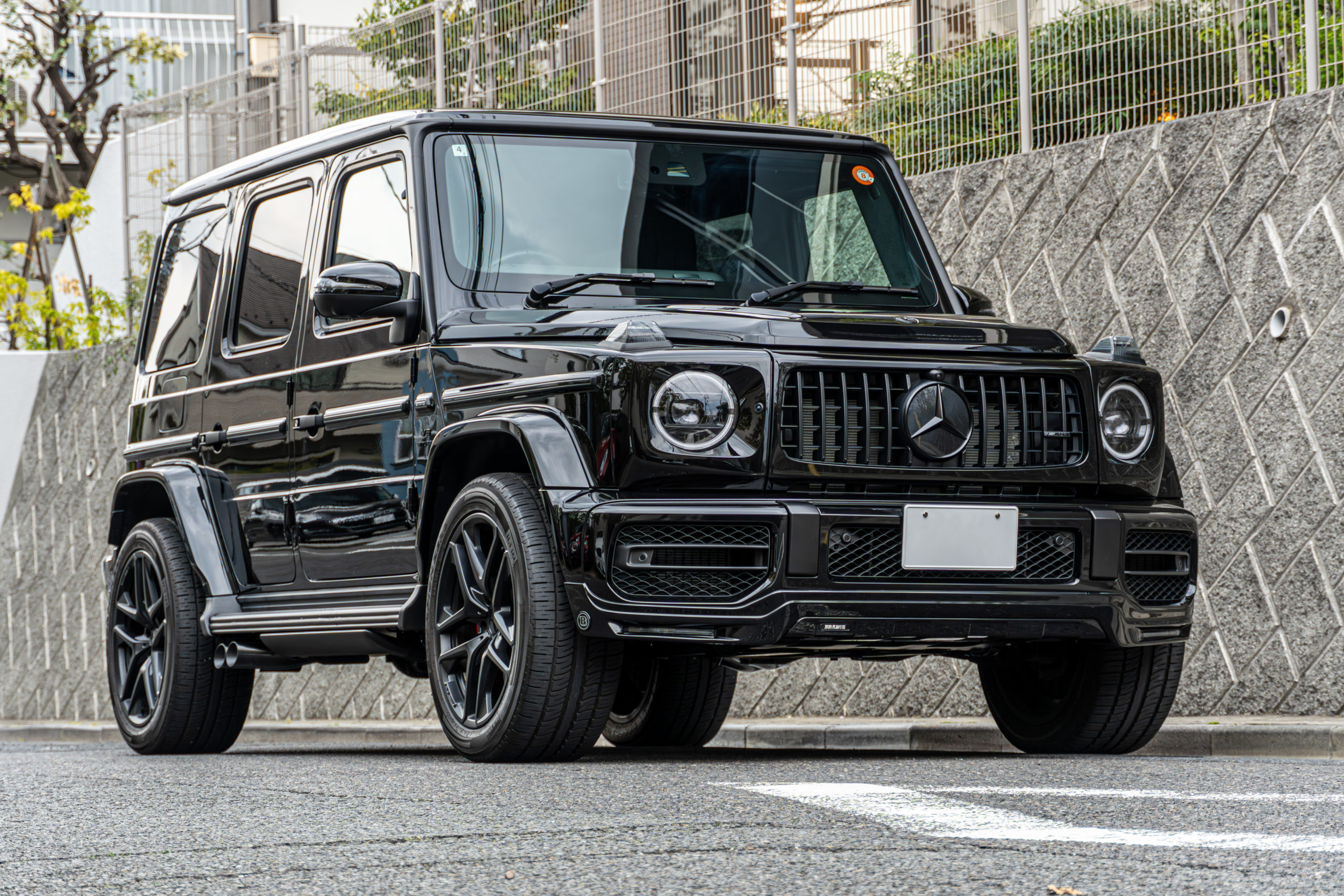 AMG W463A G63 カスタム　BRABUS ブラバス　フロントスポイラー　バルブシステムエキゾースト　ブラックアウト