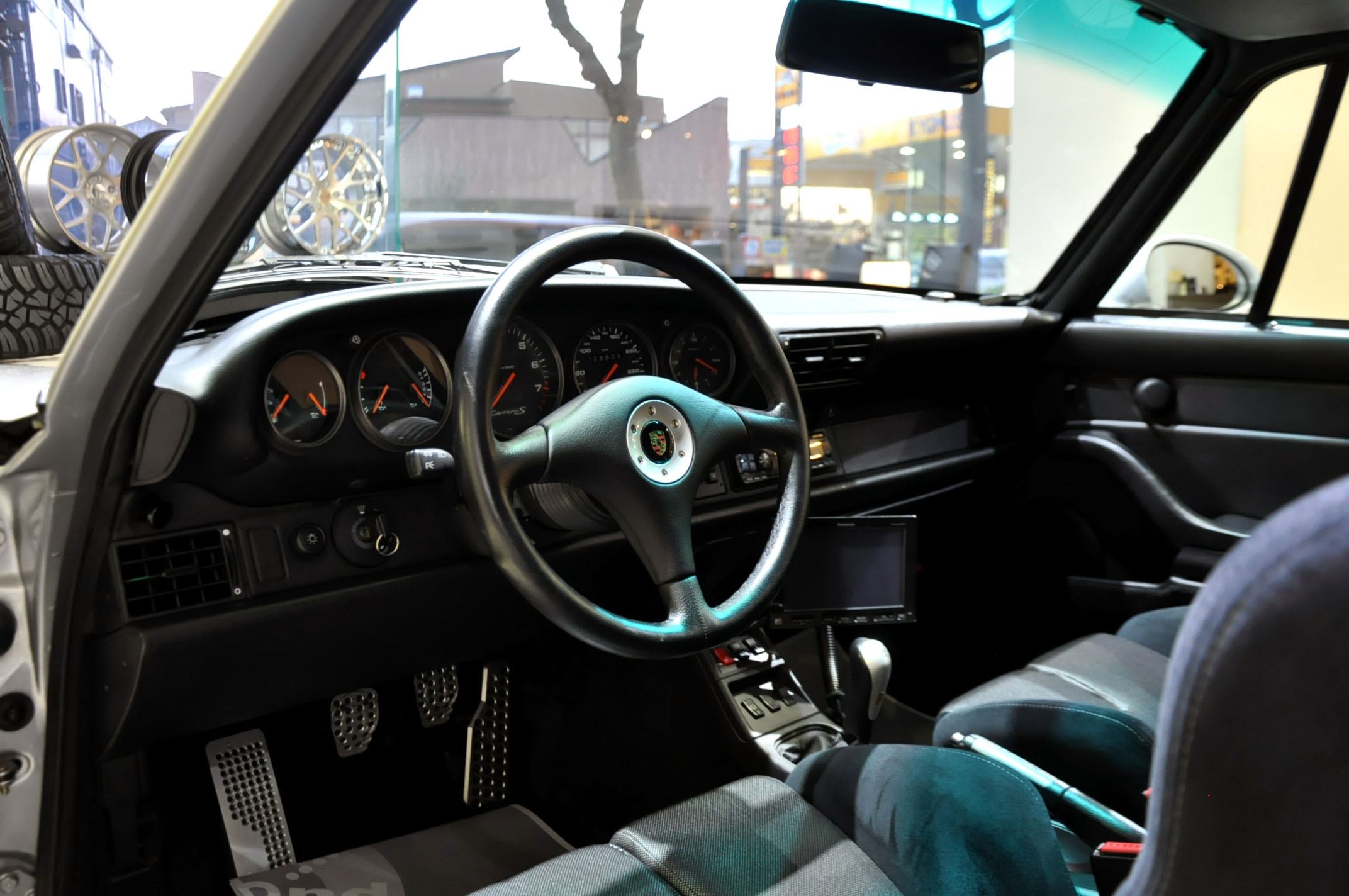 ﾎﾟﾙｼｪ　空冷　911　993　カレラS　カレラRS　BBS　輸入車　販売　買取　bond　ボンド　カスタム　ドレスアップ