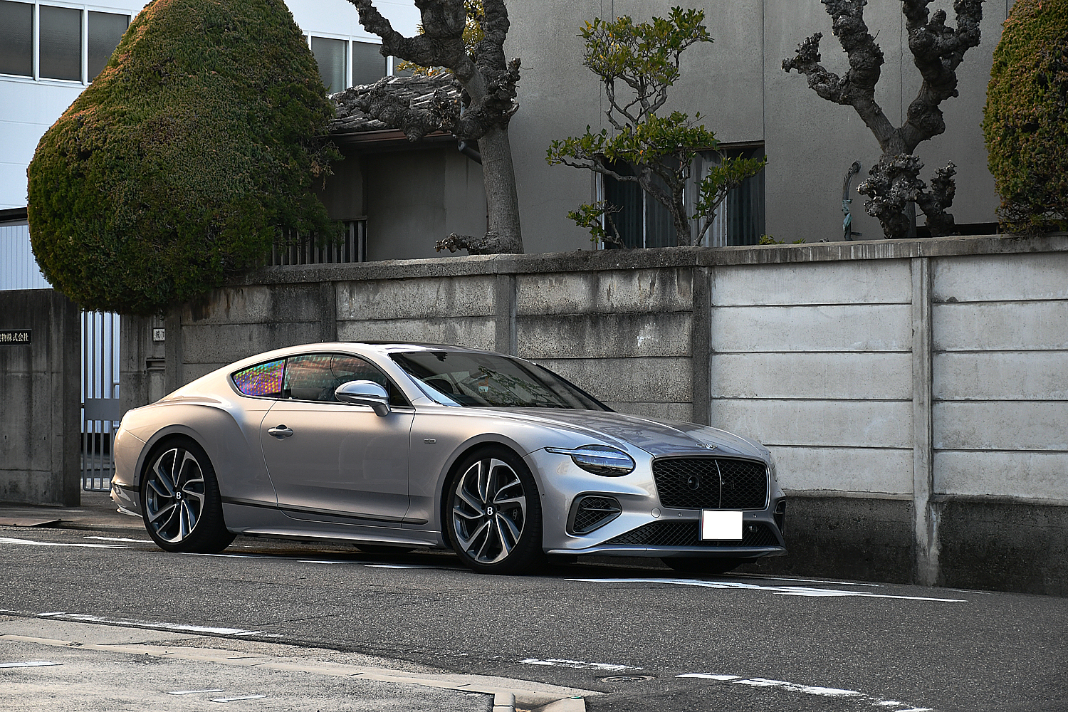 新型　コンチネンタルGT　2025　コンチGT　カスタム　ローダウン　スペーサー