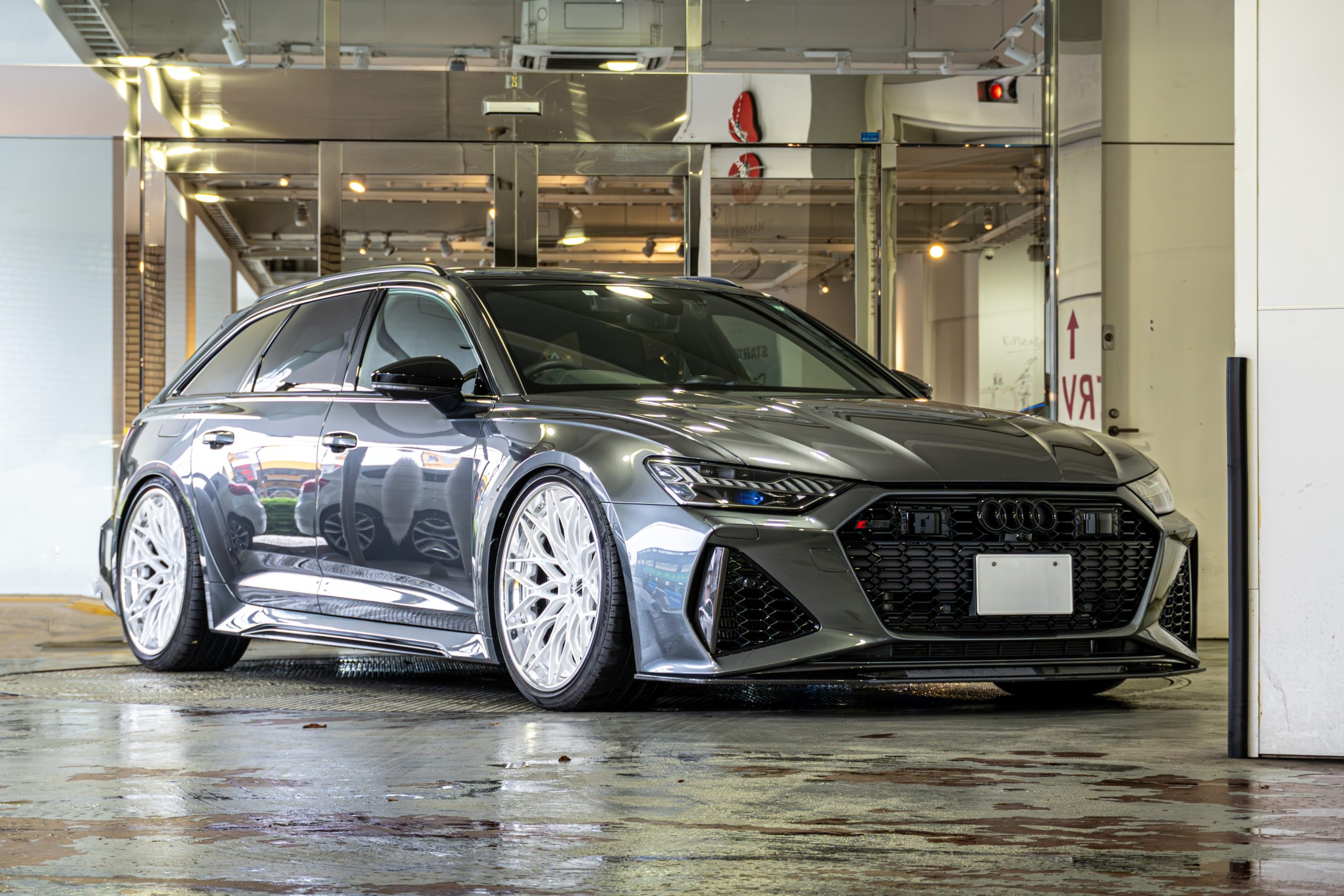 RS6 カスタム 22インチ MV FORED ローダウン　ASC エアサス　カーボンスポイラー　CR24