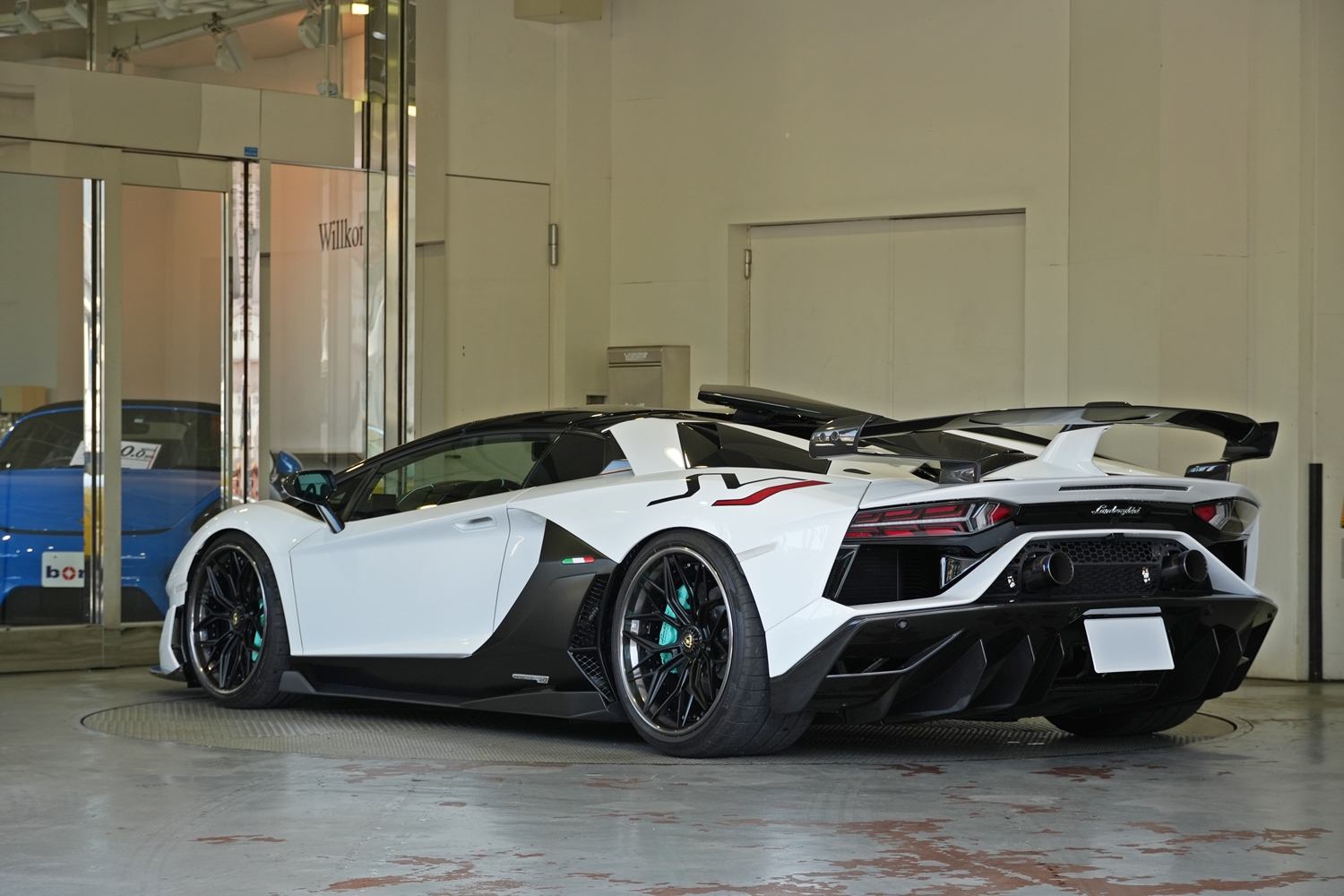 Lamborghini Aventador　SVJ　アヴェンタドール　カスタム　エアロ　NOVITEC　1016　ローダウン　ROBERUTA　リフター　ホイール　アメ鍛　AL13
