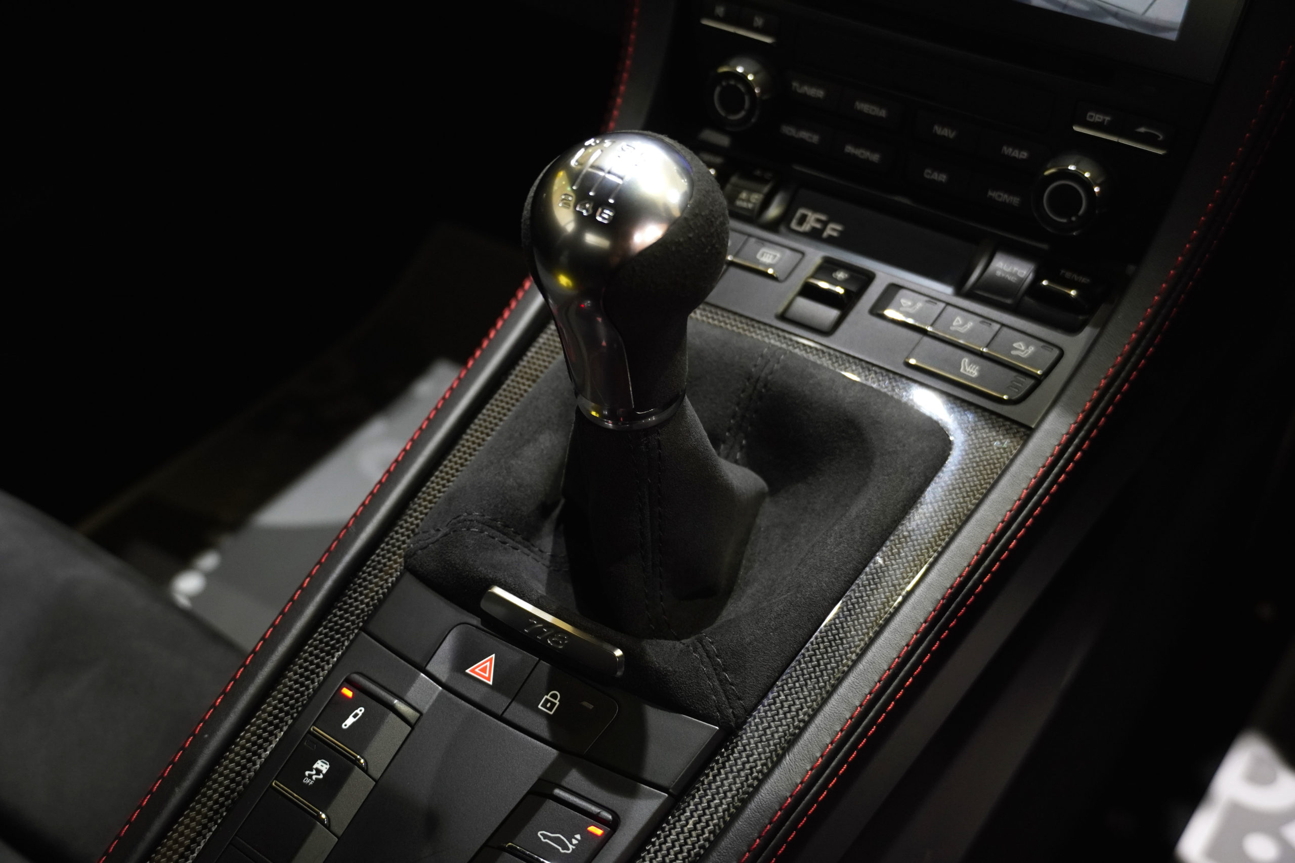 PORSCHE 718 CAYMAN GTS 4.0 ケイマン マニュアル車 カスタム ドレスアップ 輸入車 販売 買取 bond ボンド 東京