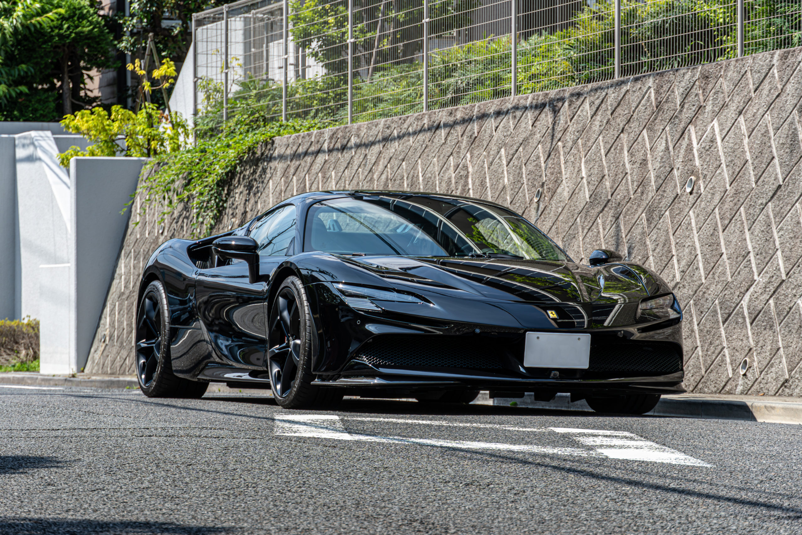 フェラーリ SF90 ローダウン　純正車高調　ローダウン　スペーサー　ナンバーステー　