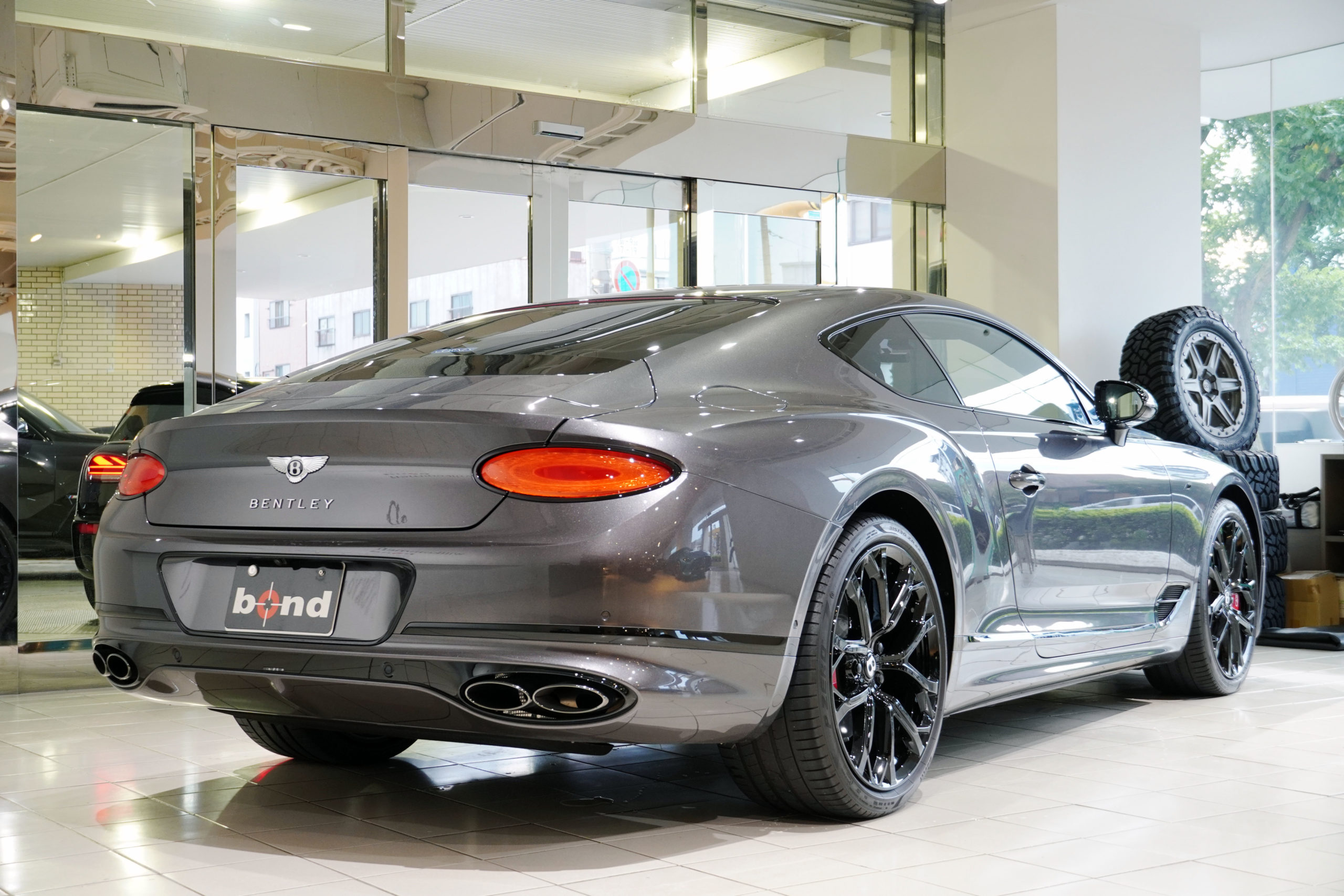 ベントレー コンチネンタルGTS BENTLEY イギリス車 輸入車 販売 買取 カスタム ドレスアップ bond ボンド 東京
