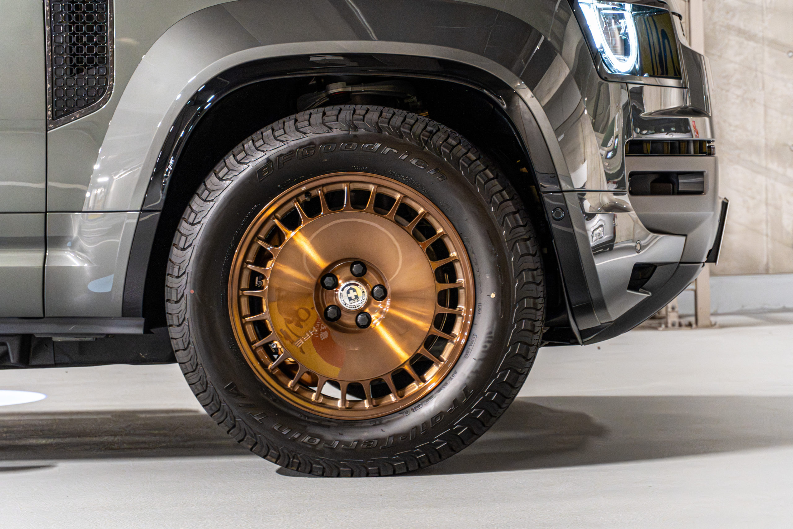 ディフェンダー　オクタ　HRE 935M FIRST EDITON MONOBLOCK FORGED カスタム　DEFENDER
