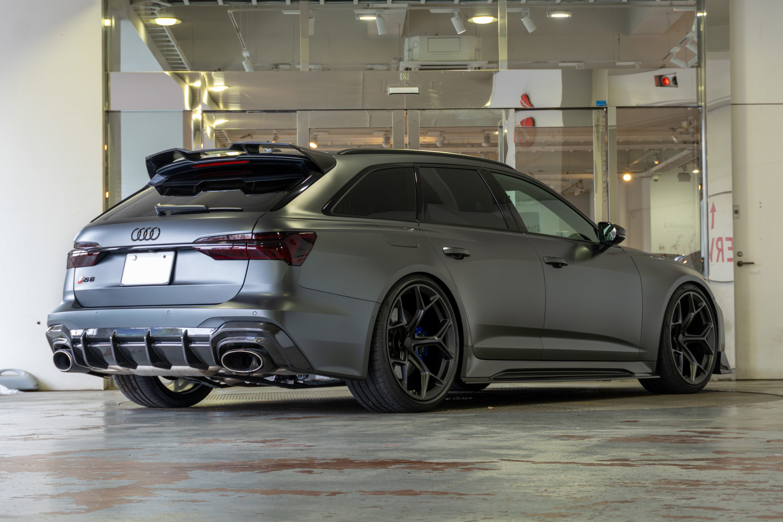 RS6 C8 カスタム カーボンパーツ ローダウン EVENTURI エアクリ KW