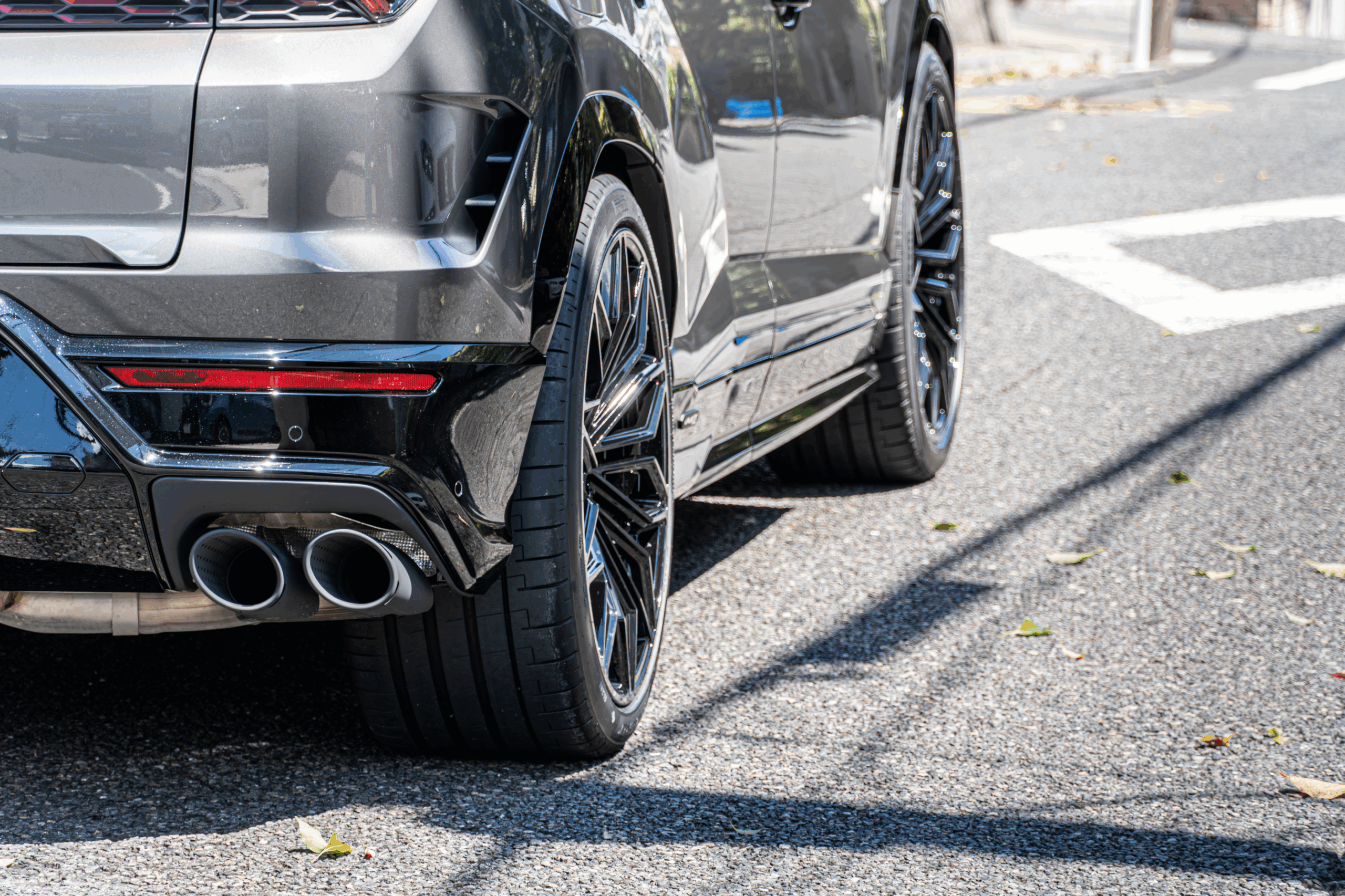 ウルスSE ローダウン　スペーサー　iiD 23インチ　LAMBORGHINI URUS SE