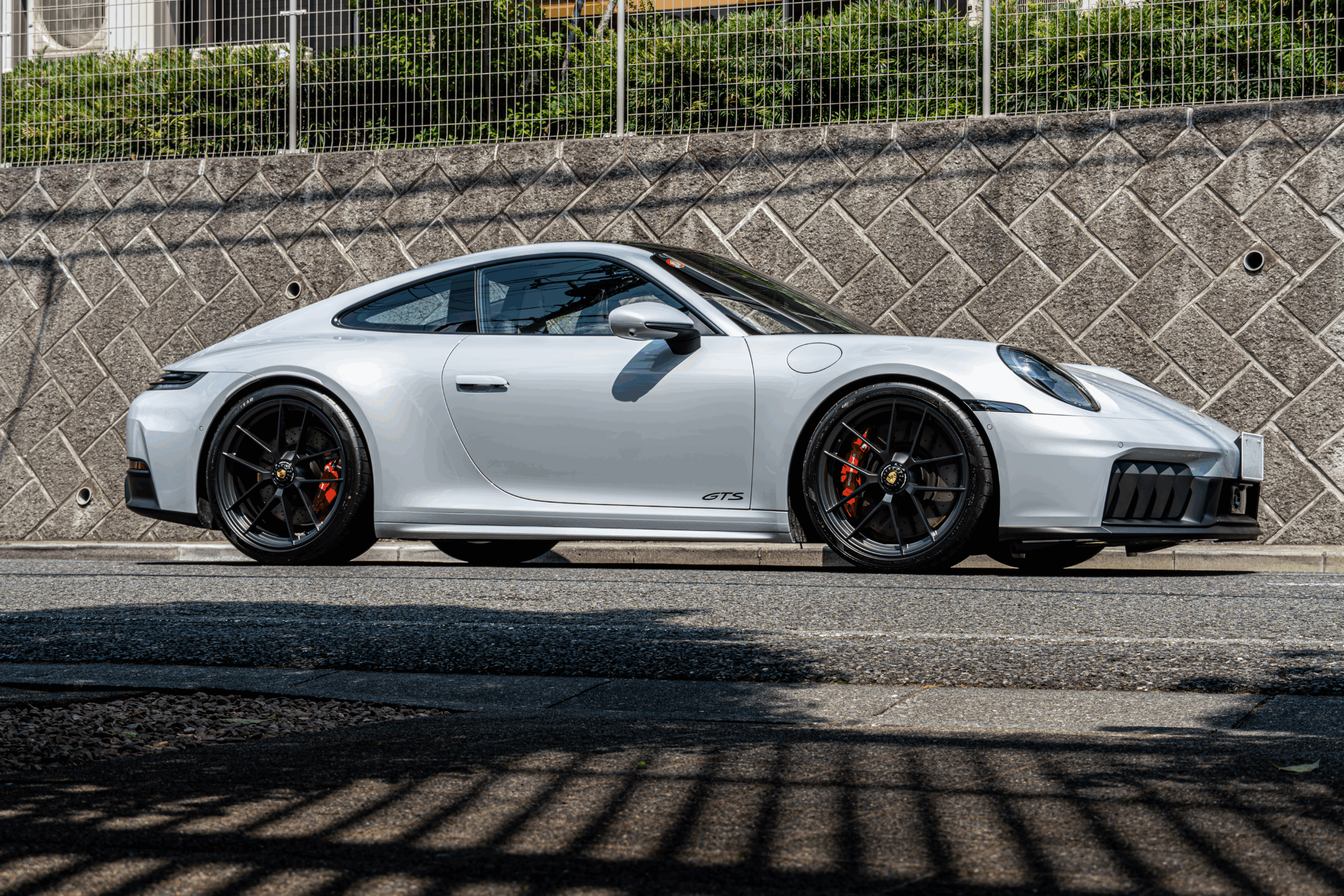 ポルシェ カレラGTS 992.2 ローダウン カスタム KW HAS ASR マフラーバルブコントローラー