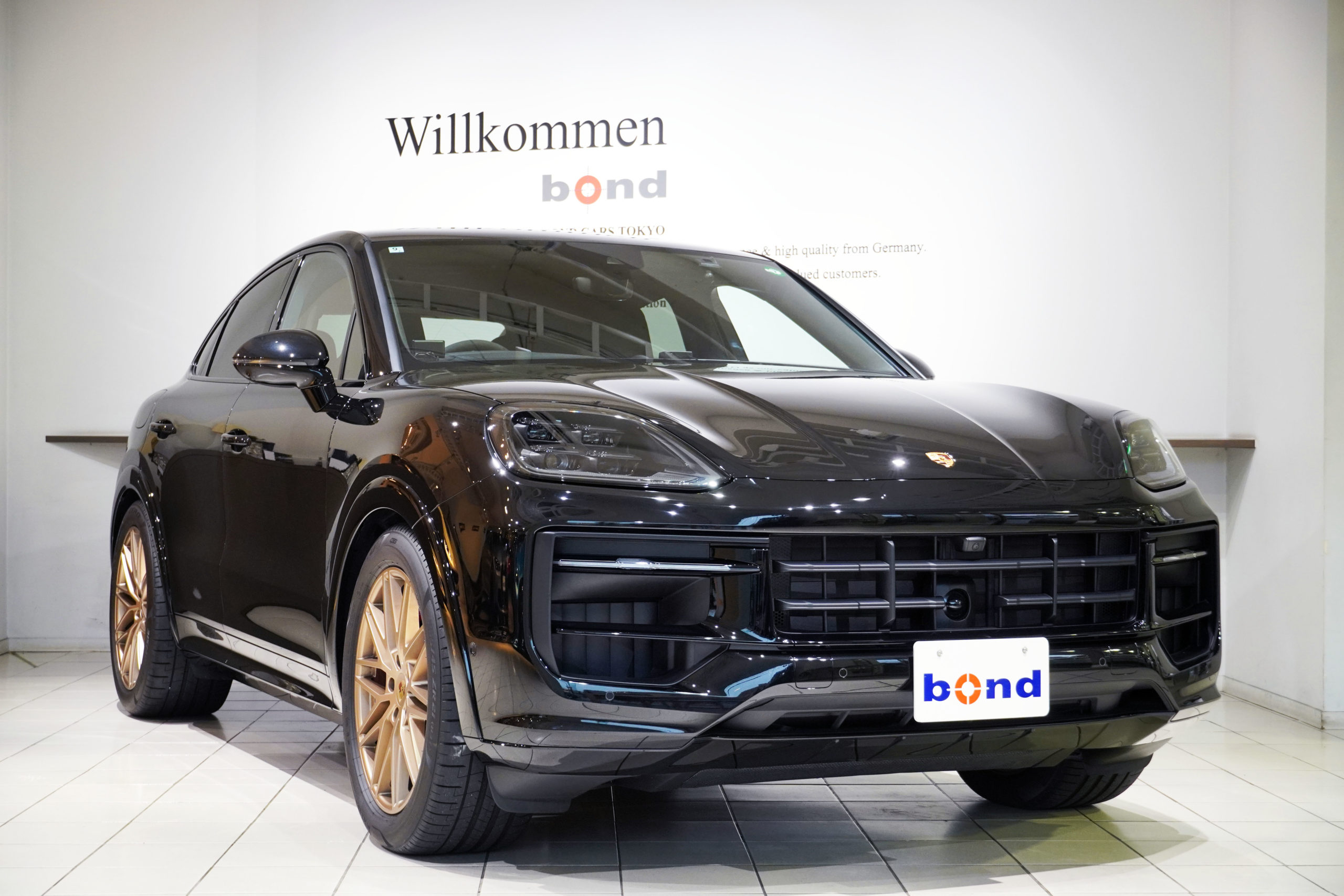 PORSCHE CAYENNE COUPE GTS ポルシェ カイエンクーペ 輸入車 販売 買取 bond ボンド カスタム 東京