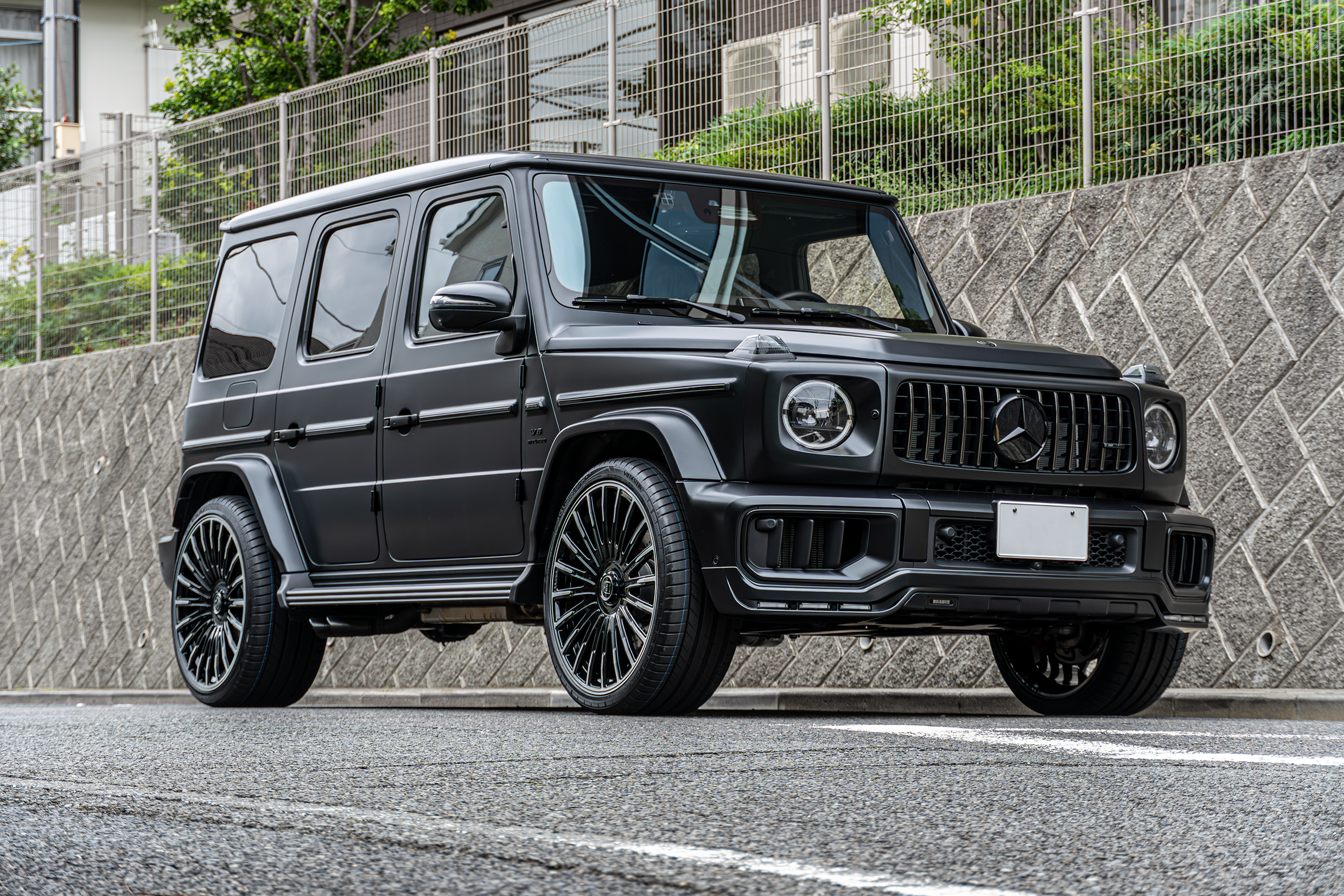 G63 W465 BRBAUS ZV 24インチ MCB iiD ブラバス　ナンバーベース　ローダウン