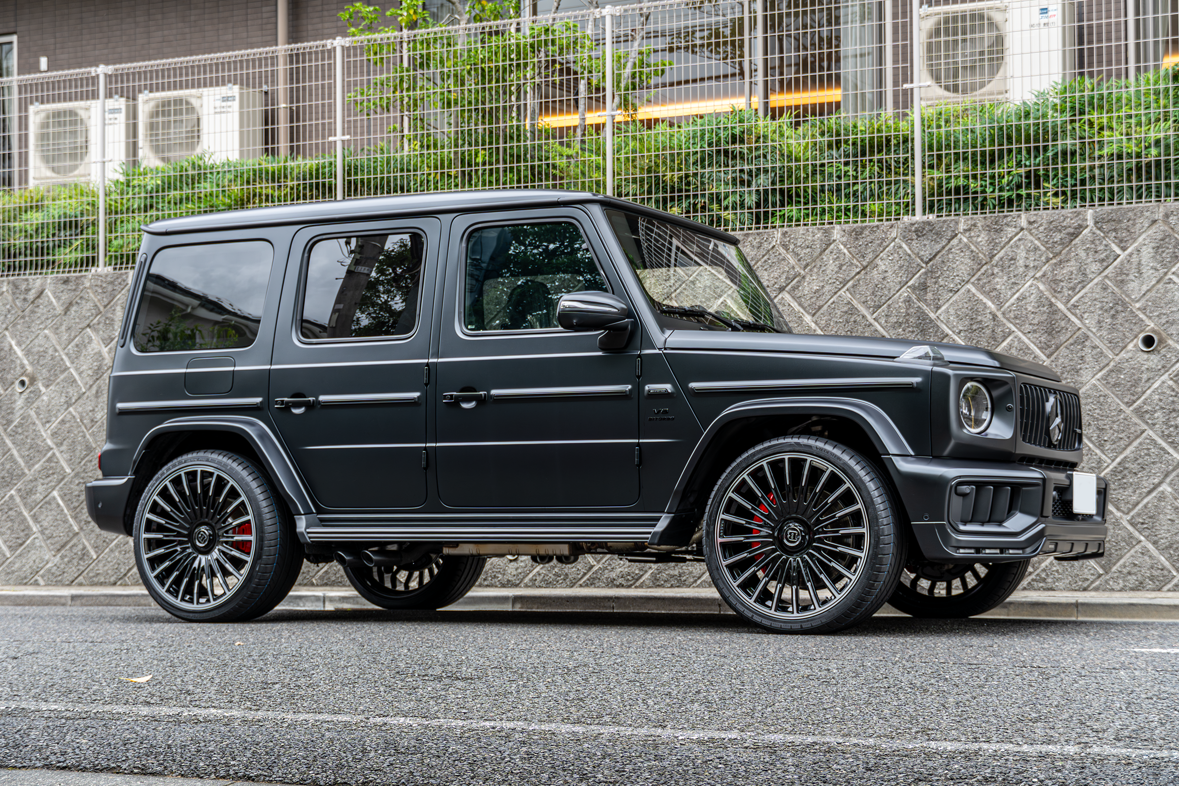G63 W465 BRBAUS ZV 24インチ MCB iiD ブラバス　ナンバーベース　ローダウン