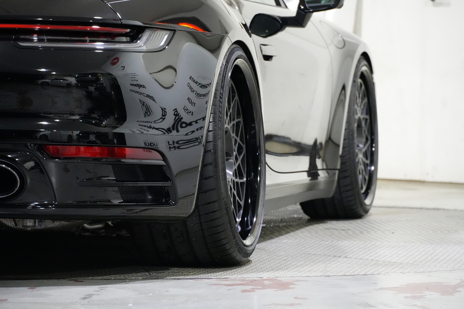 992 カスタム ローダウン KW 鍛造ホイール 22インチ HYPER FORGED EMR
