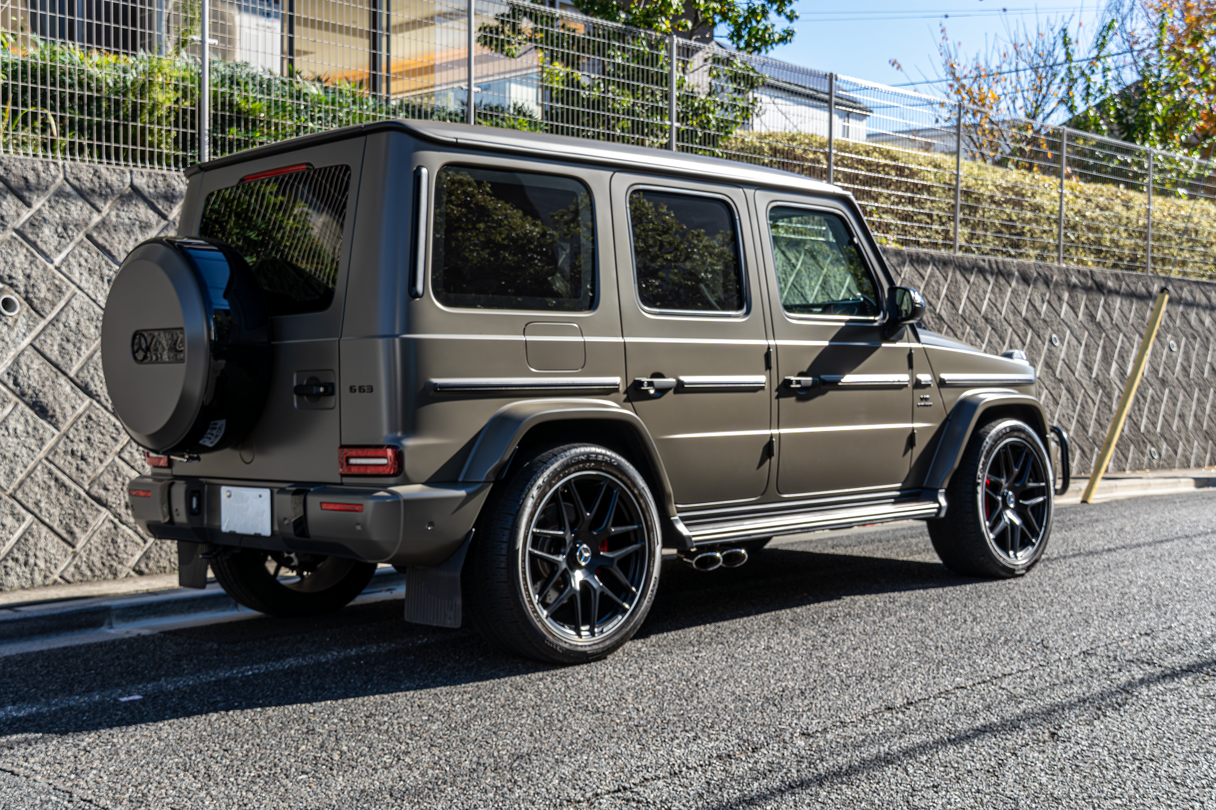 AMG W463A G63 マヌファクトゥーアエディション バンパーガード ブラッシュガード ローダウン スペーサー エンブレムブラックアウト