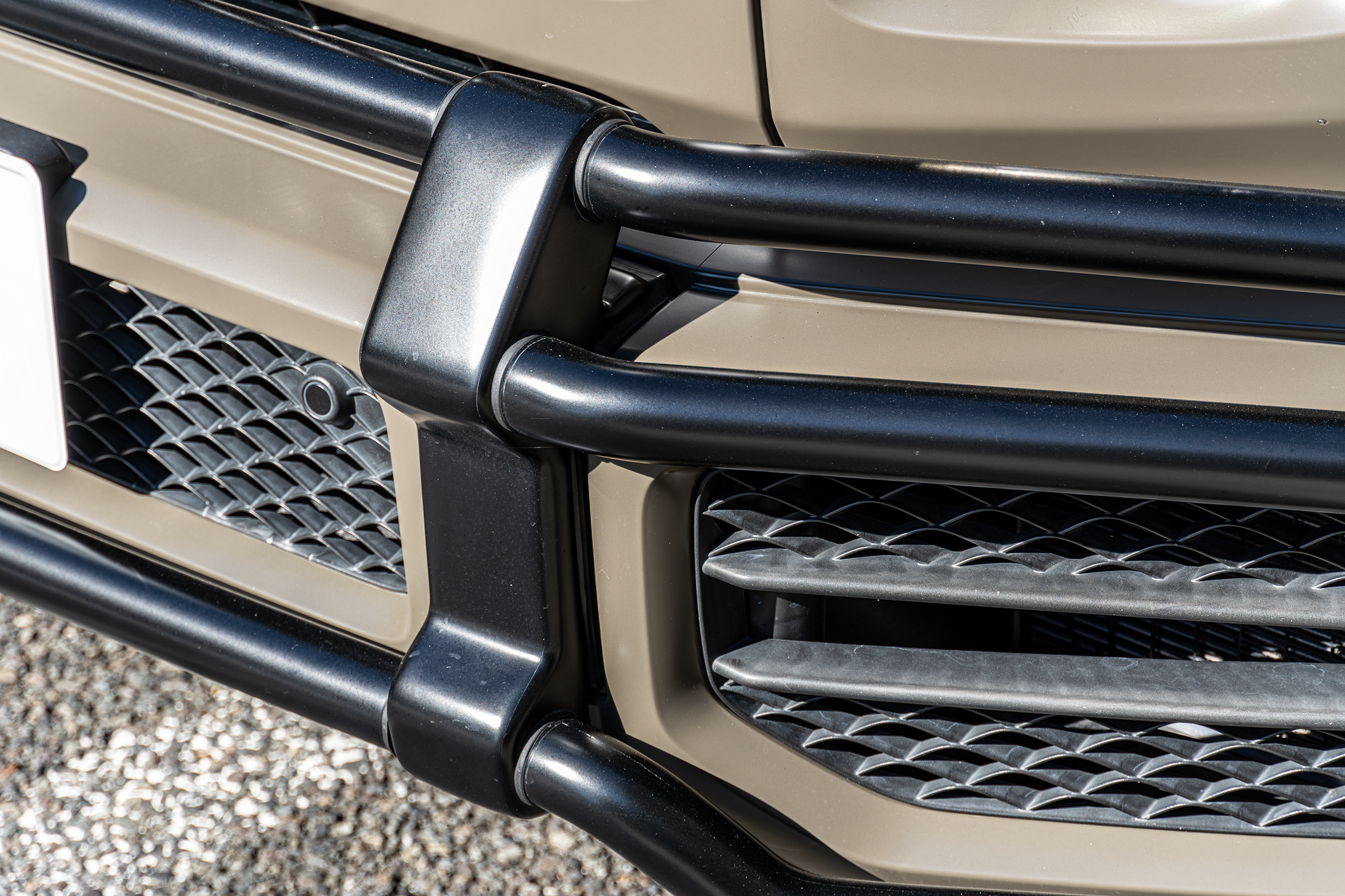 AMG W463A G63 マヌファクトゥーアエディション バンパーガード ブラッシュガード ローダウン スペーサー エンブレムブラックアウト