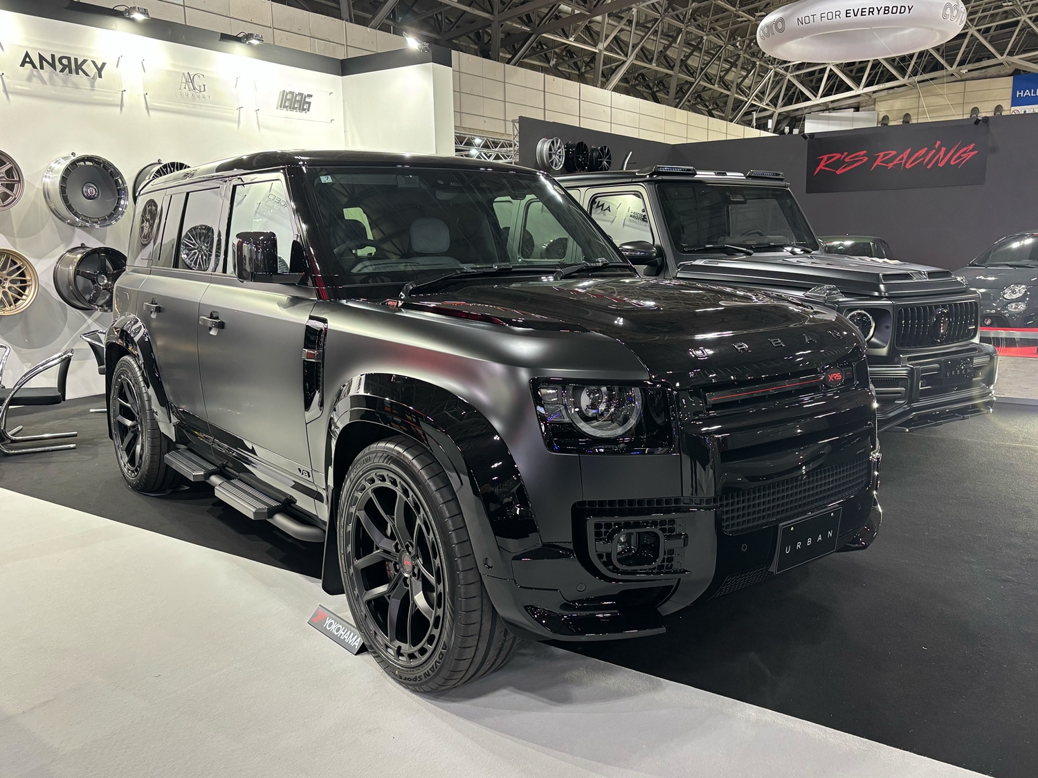 ディフェンダー DEFENDER 90 110 カスタム エアロ カーボンパーツ URBAN AUTOMOTIVE