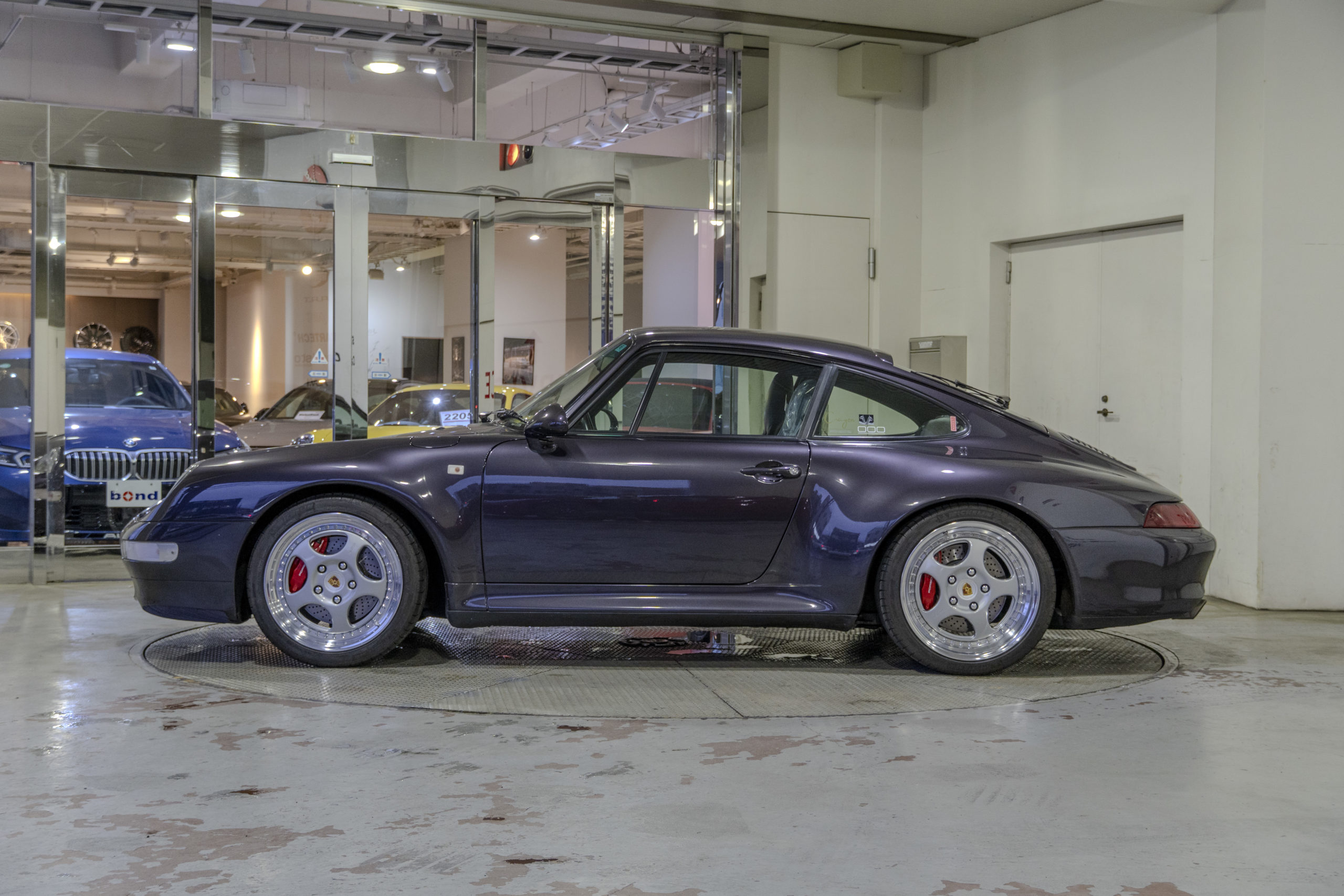 PORSCHE　ポルシェ　993　カスタム　ローダウン　ホイール　18インチ　鍛造ホイール　ニュートレイル