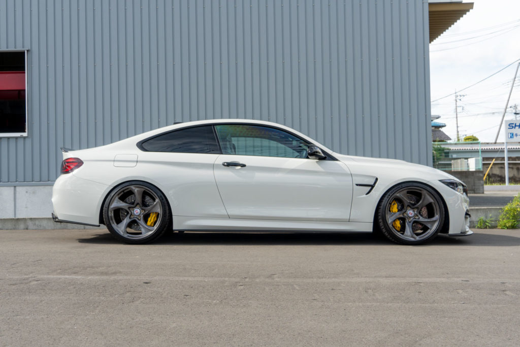 M4 × HRE