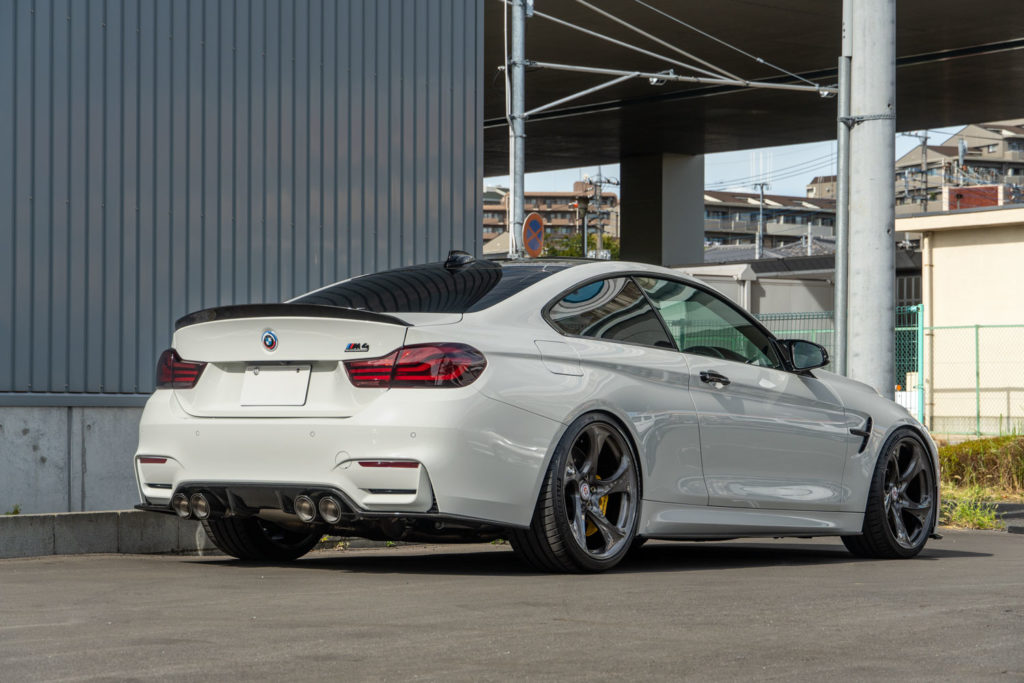M4 × HRE