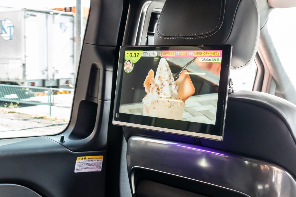 MercedesBenz ベンツ Vクラス W447 後期 リアモニター 地デジ TVチューナー bond浦和