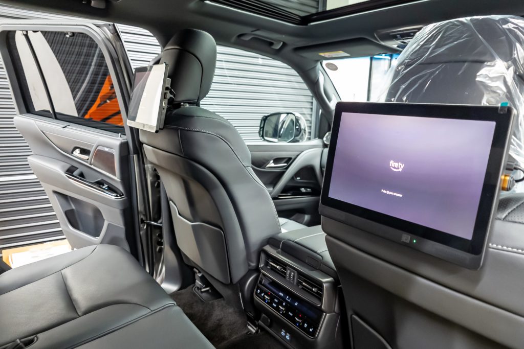 LEXUS LX600 HDMIアダプター AndoroidBOX リアモニター bond浦和