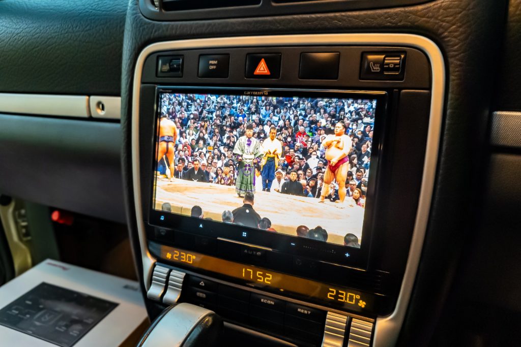 Porsche Cayenne ポルシェ カイエン 955 ナビ取付 交換 Bond 浦和